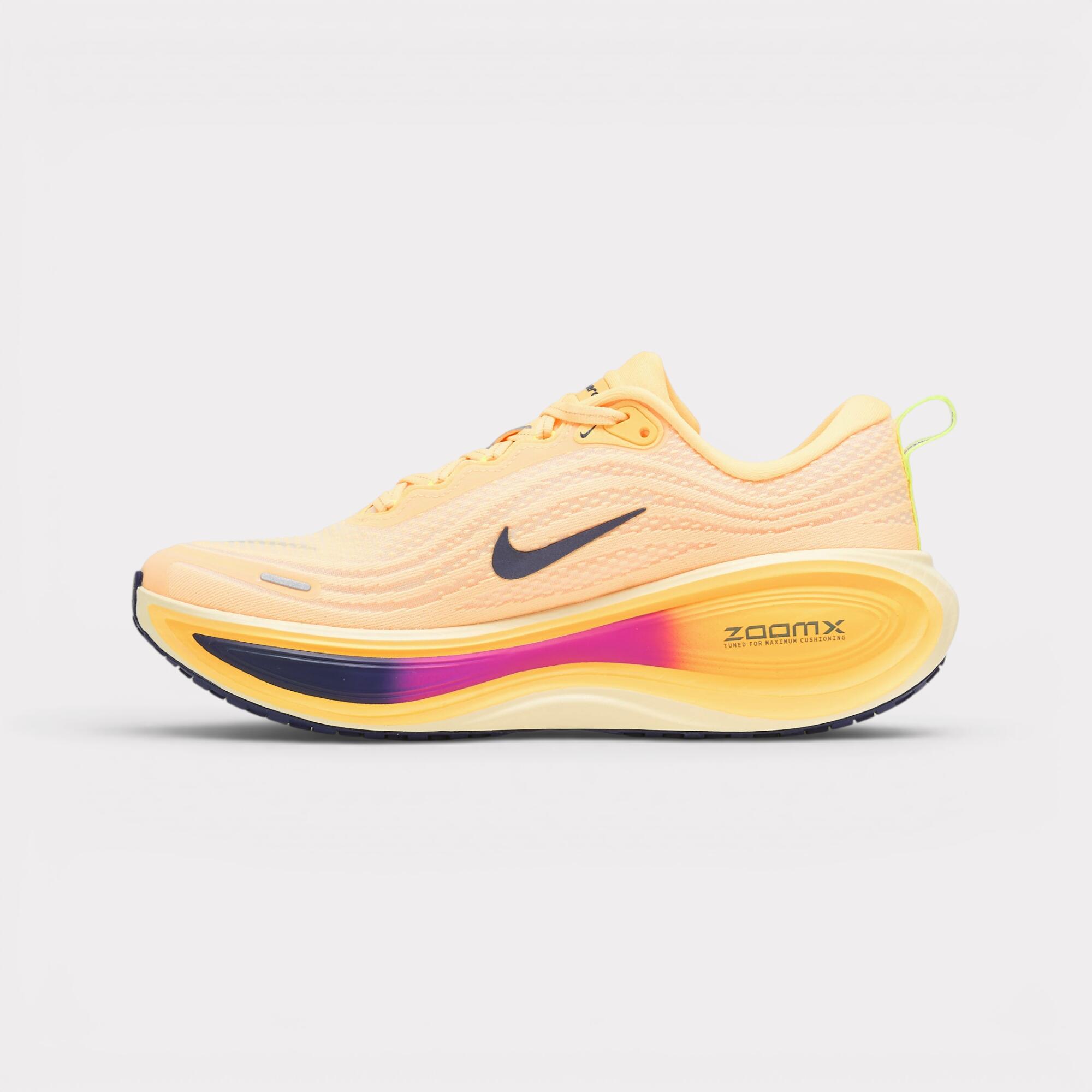 Nike Vomero Plus 3/7