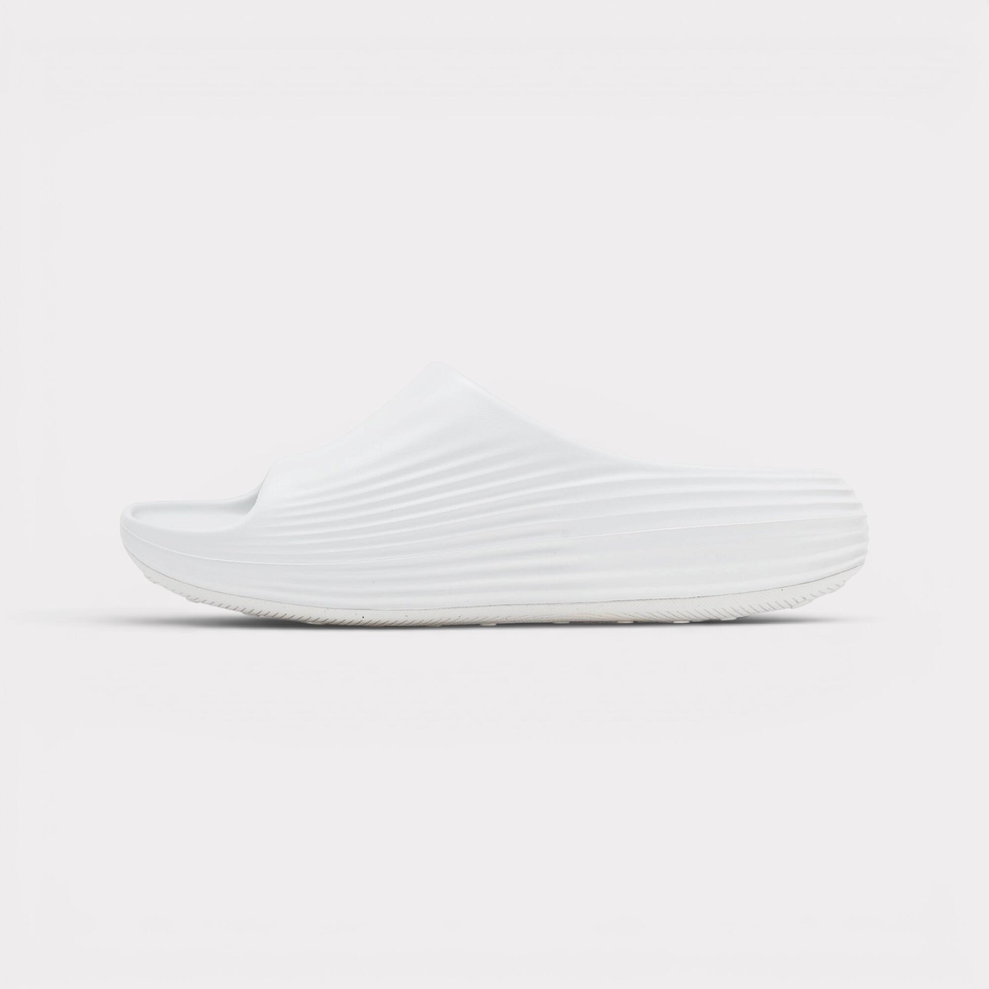 Nike ReactX Rejuven8 3/7