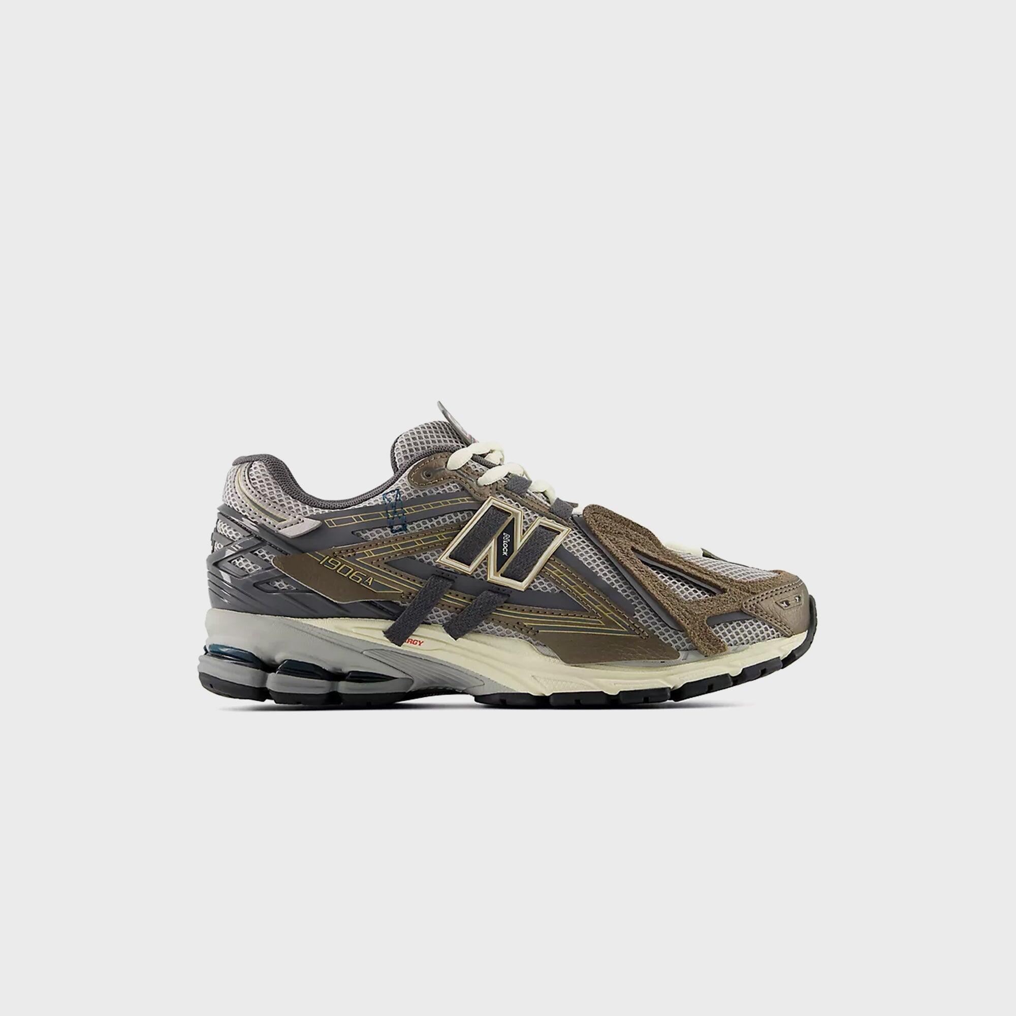 NEW BALANCE picture