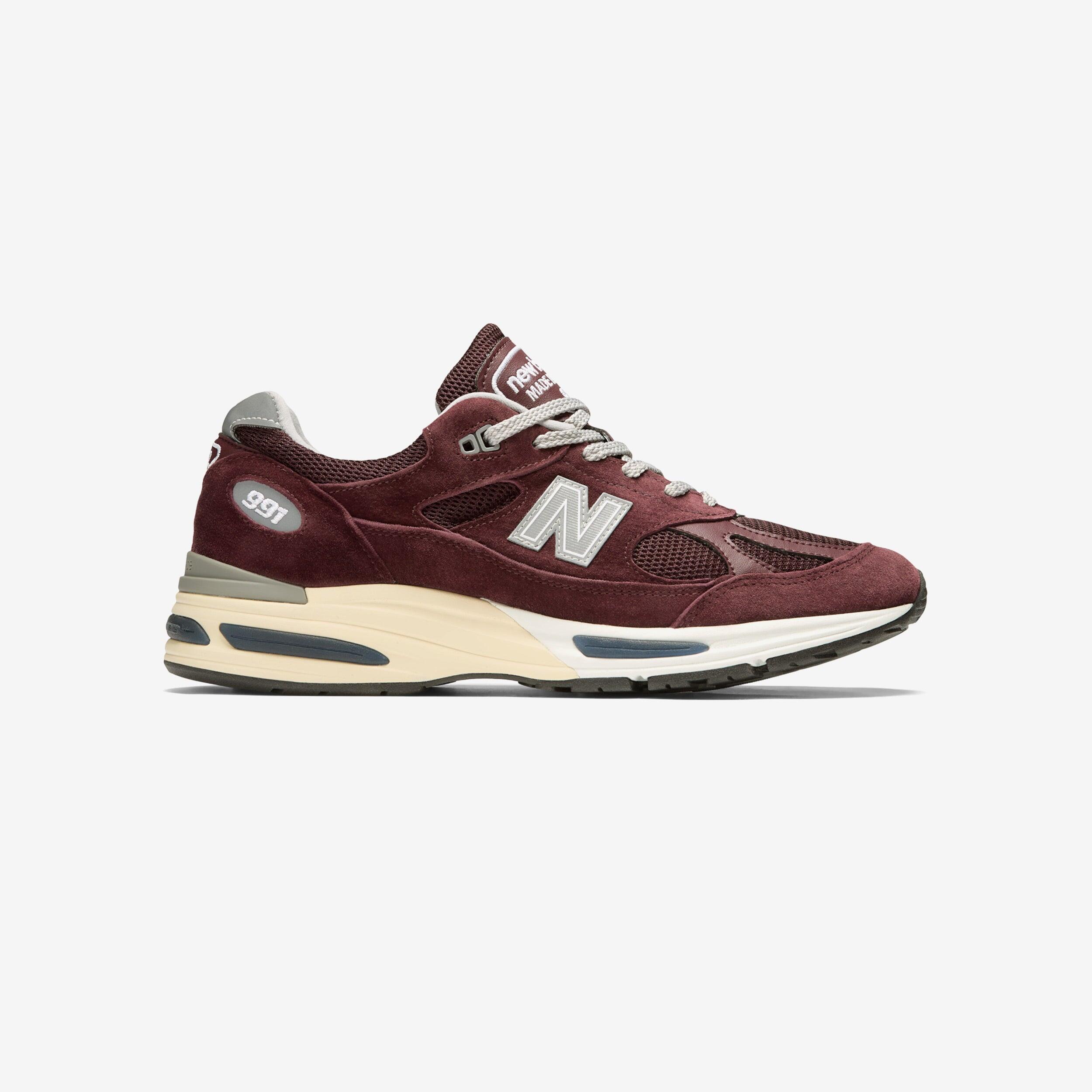 NEW BALANCE picture