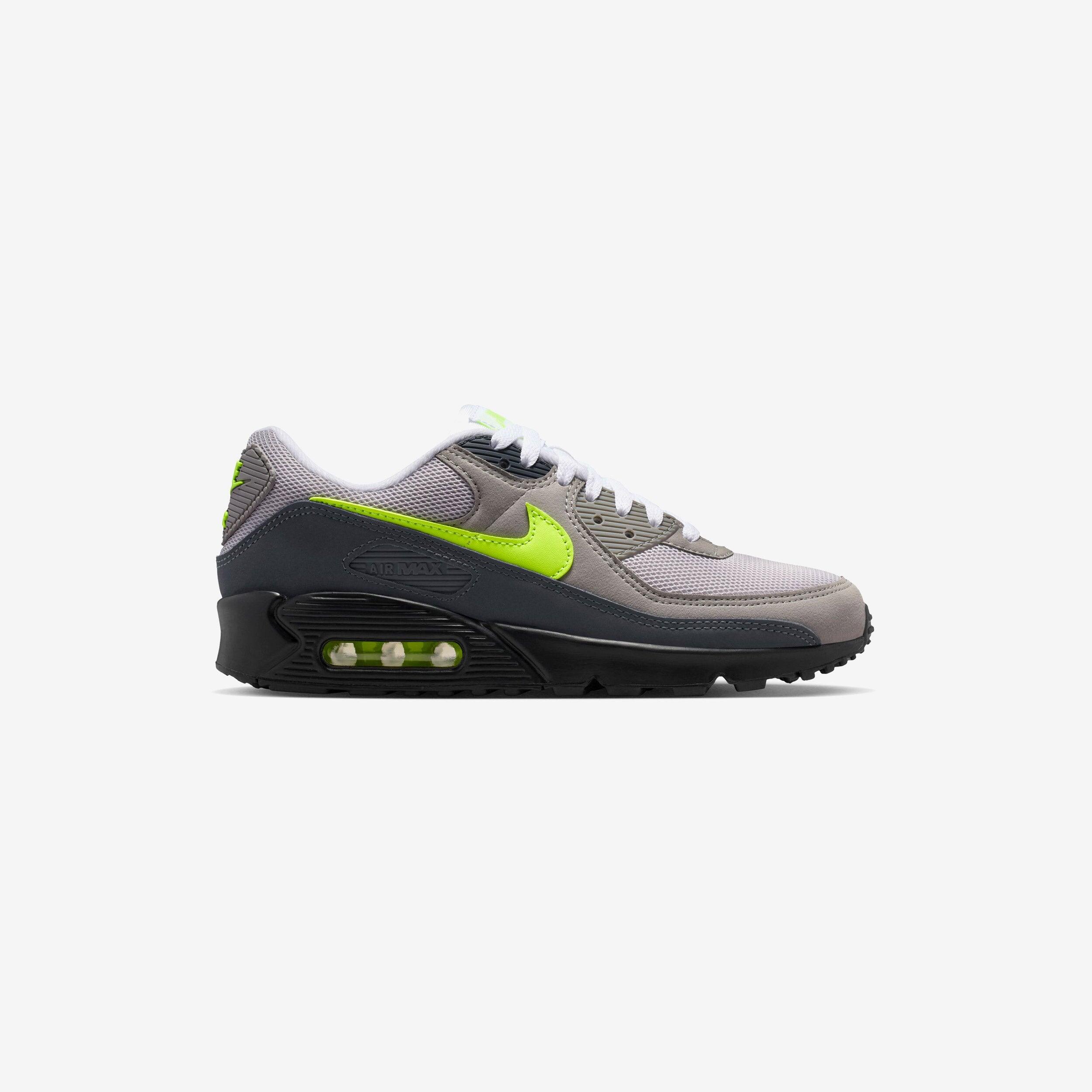NIKE picture