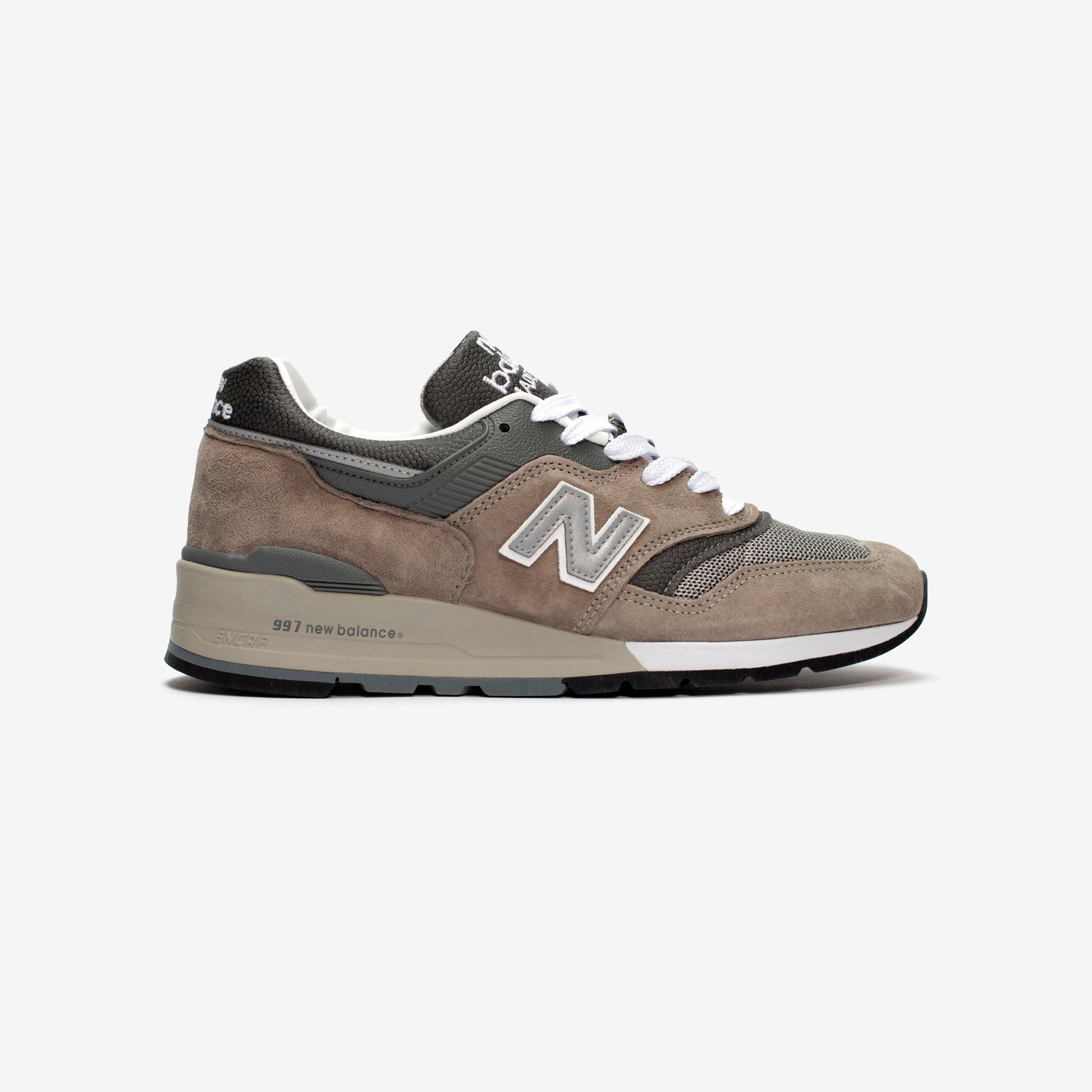 NEW BALANCE picture