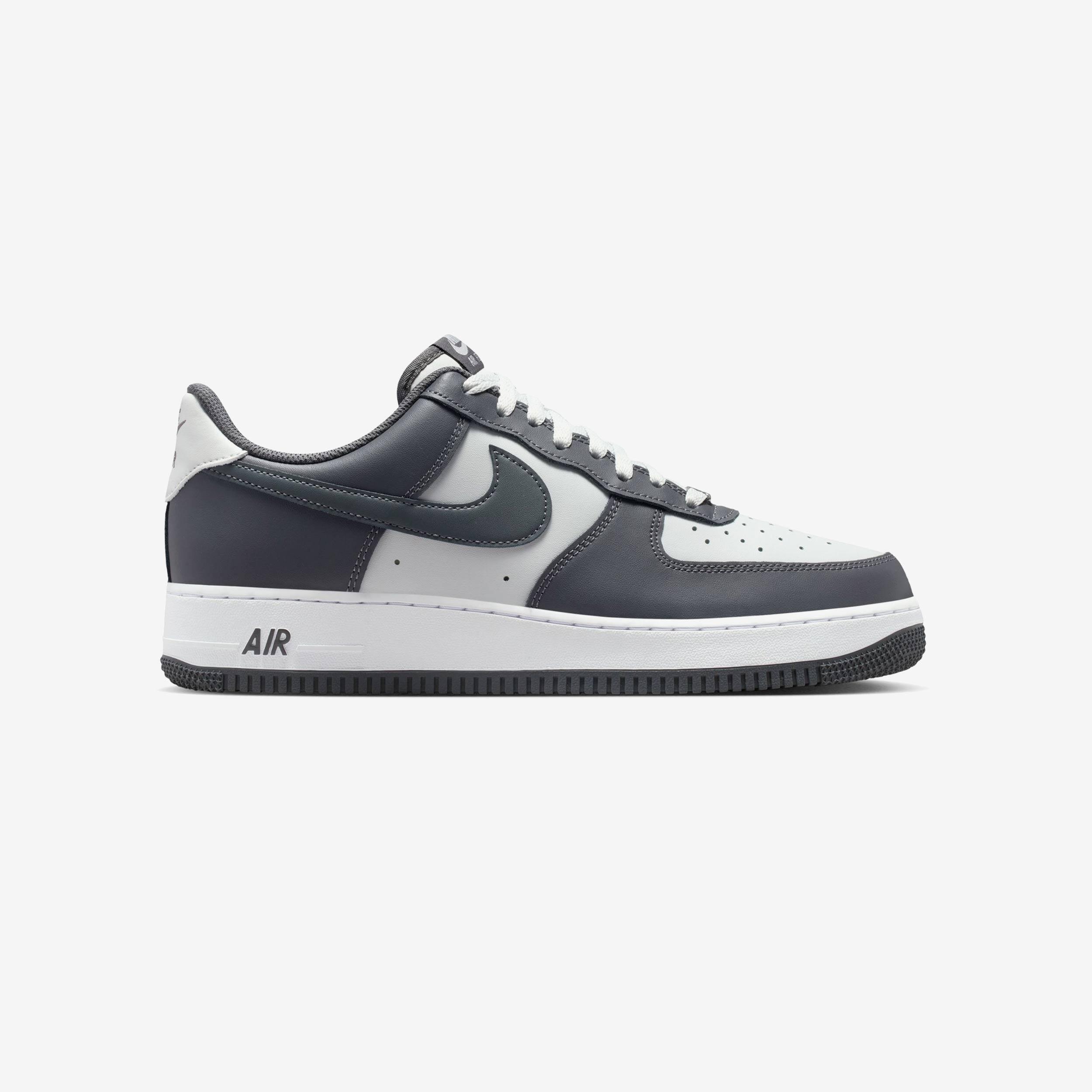 NIKE picture
