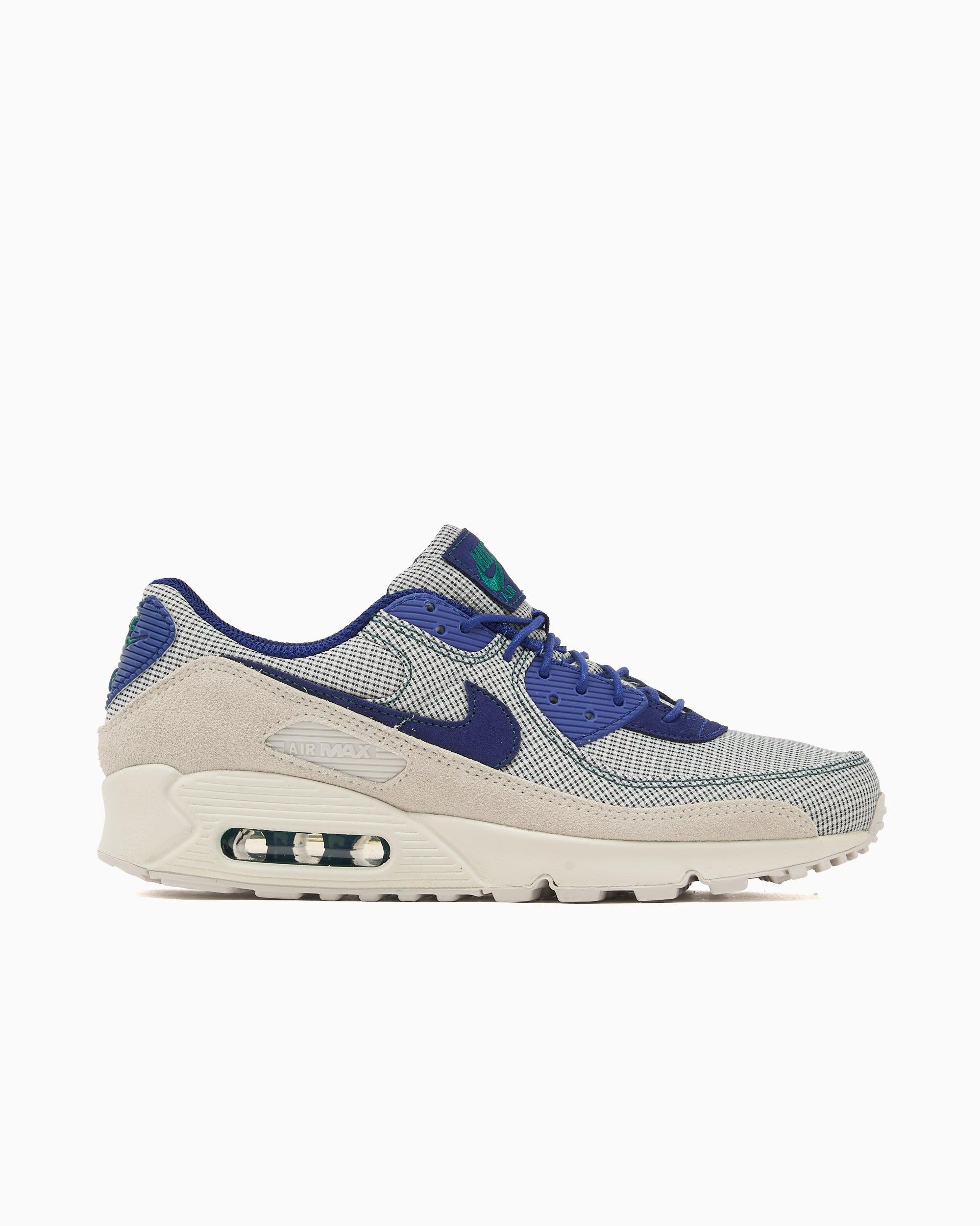 NIKE picture