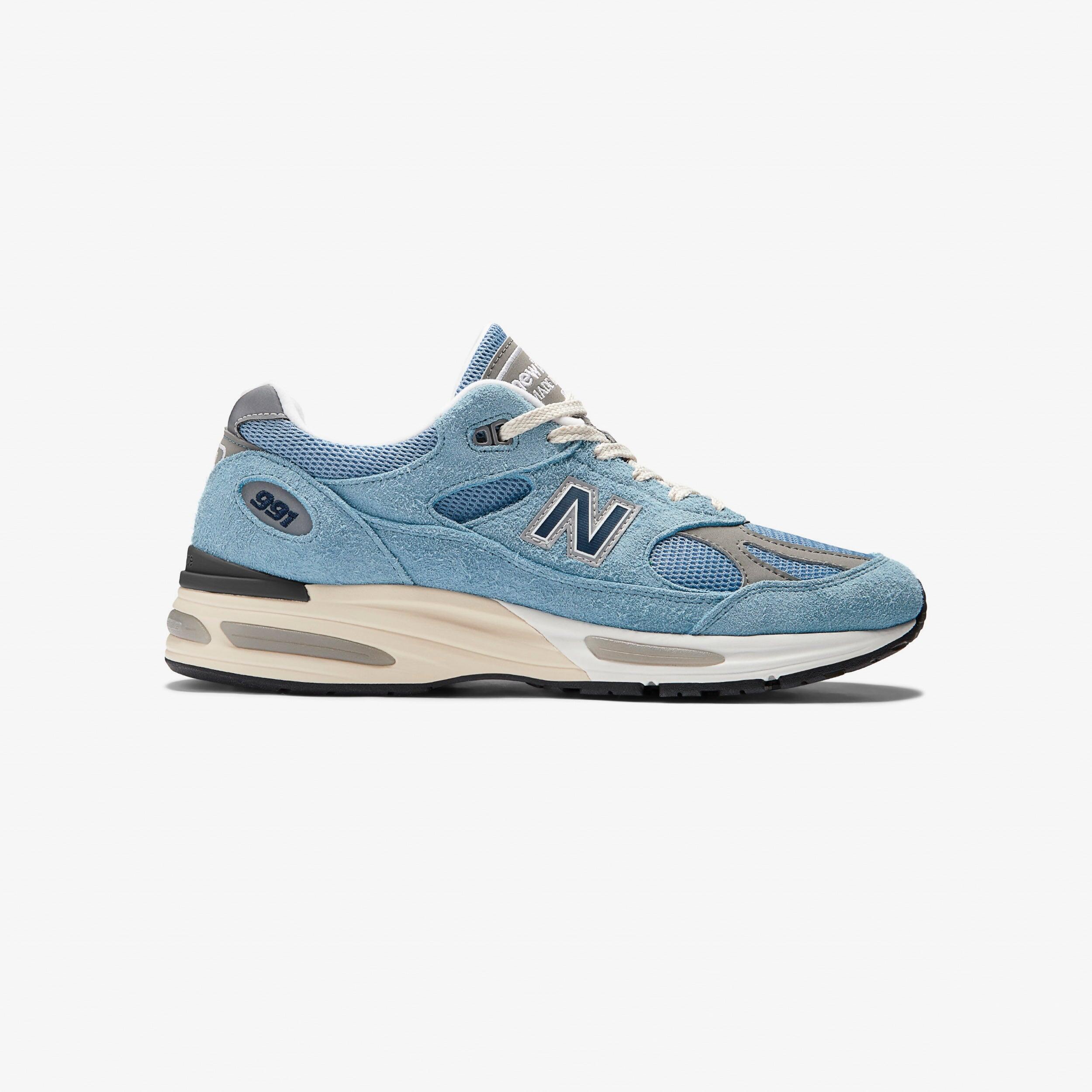 NEW BALANCE picture