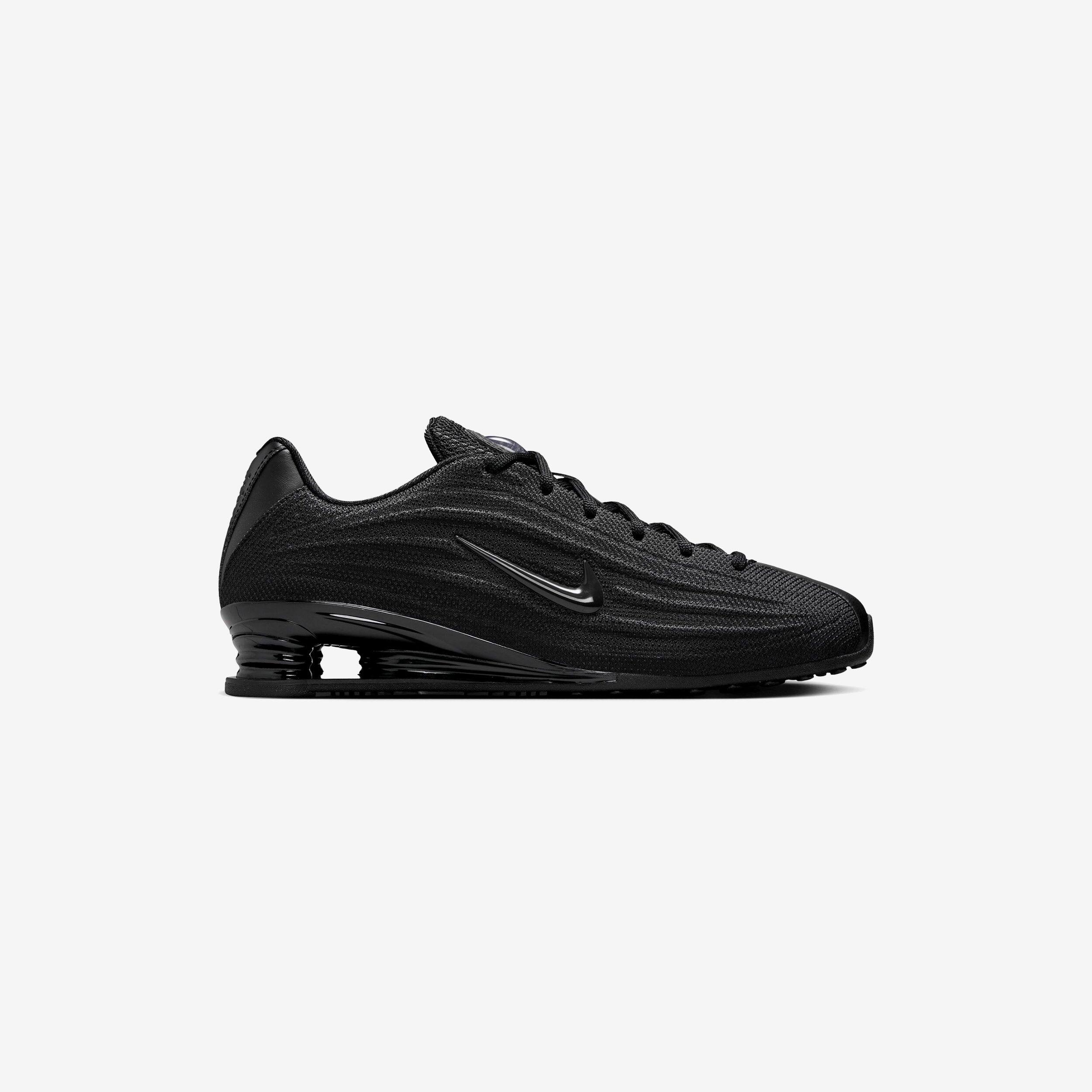 NIKE picture