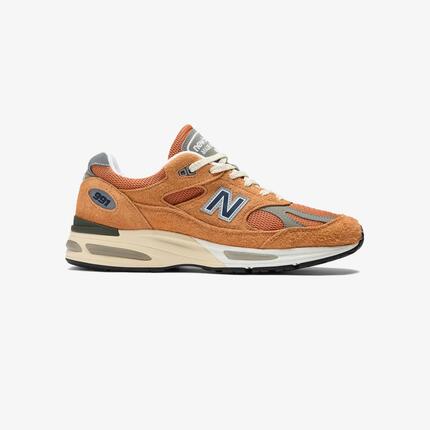 Schoen New balance model New Balance Made in UK 991v2 "Gold Earth" voor unisex