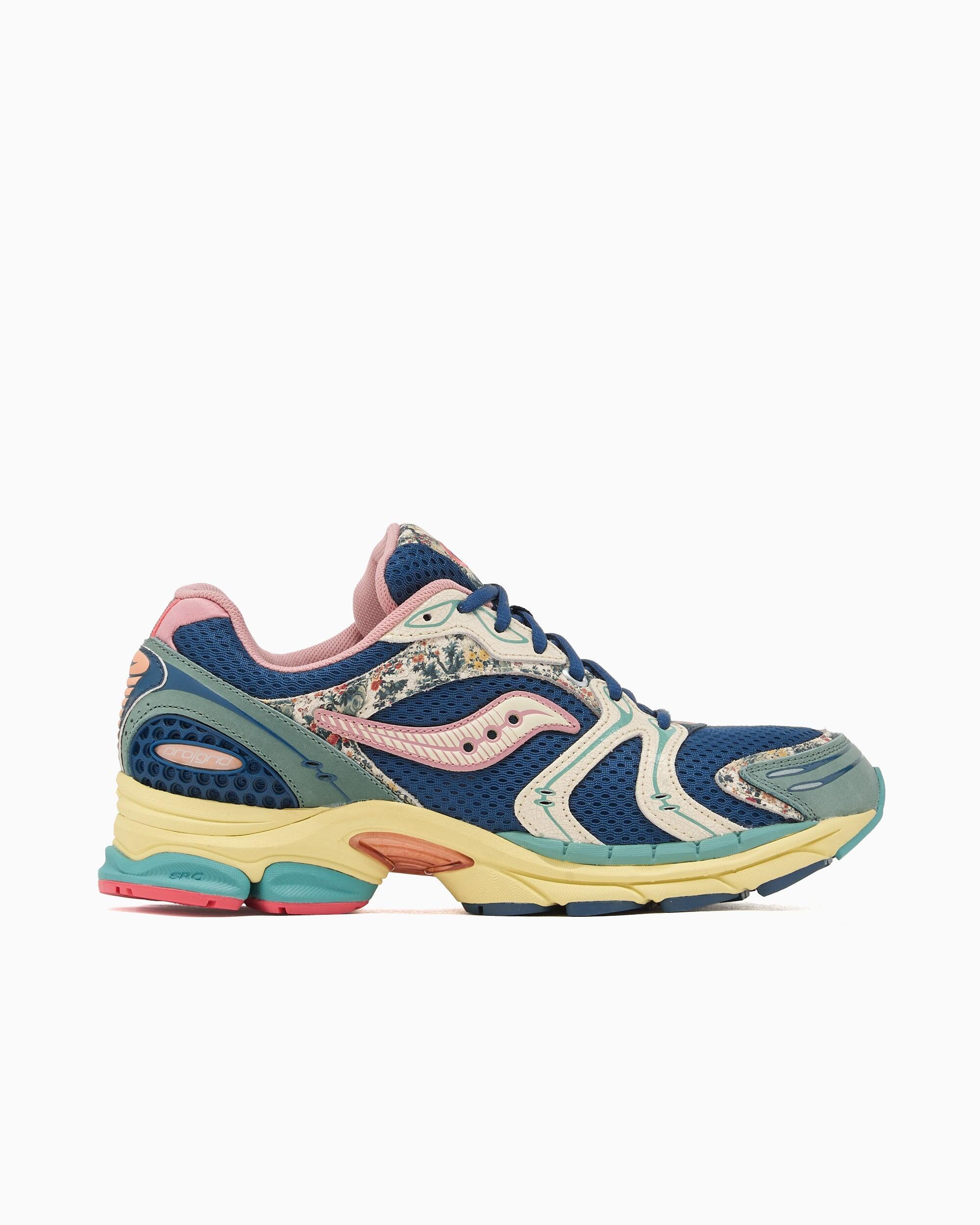 SAUCONY picture