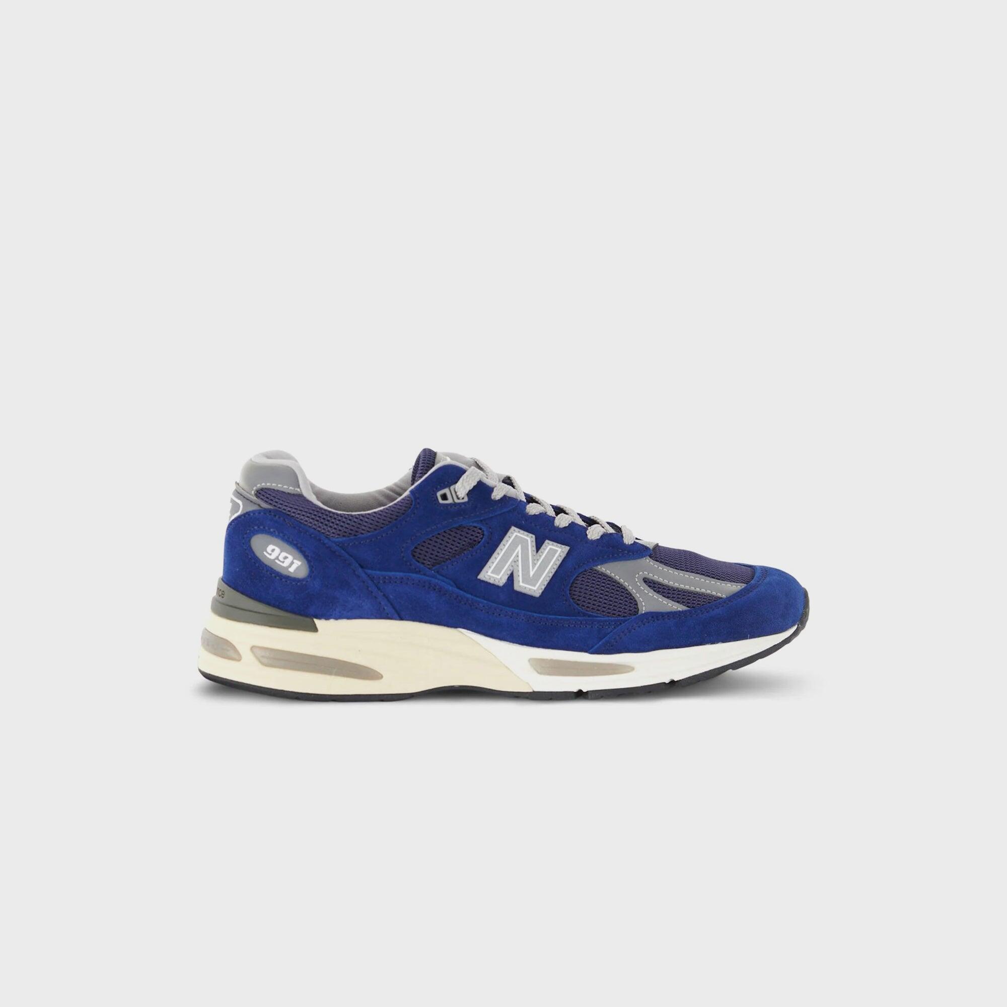 NEW BALANCE picture