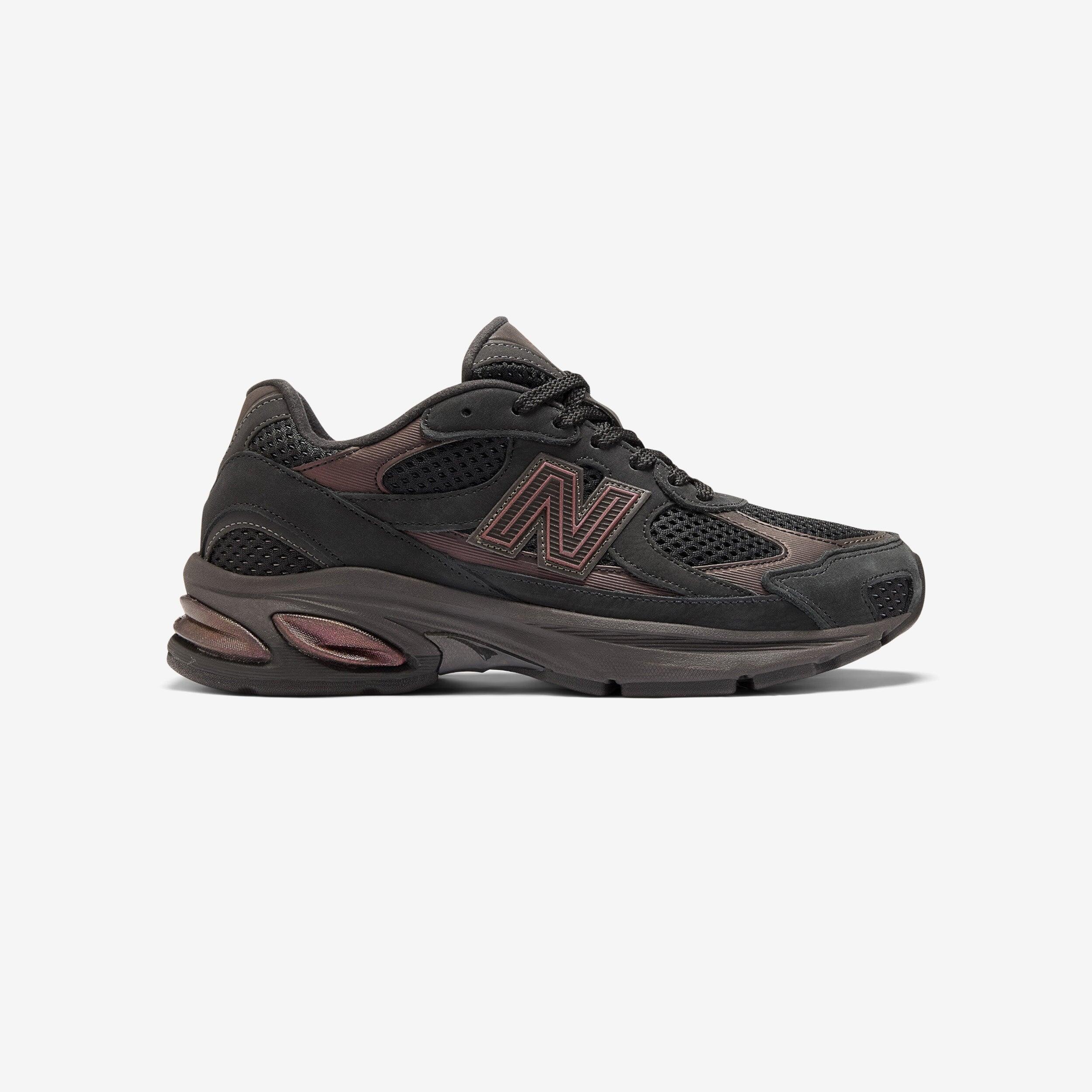 NEW BALANCE picture