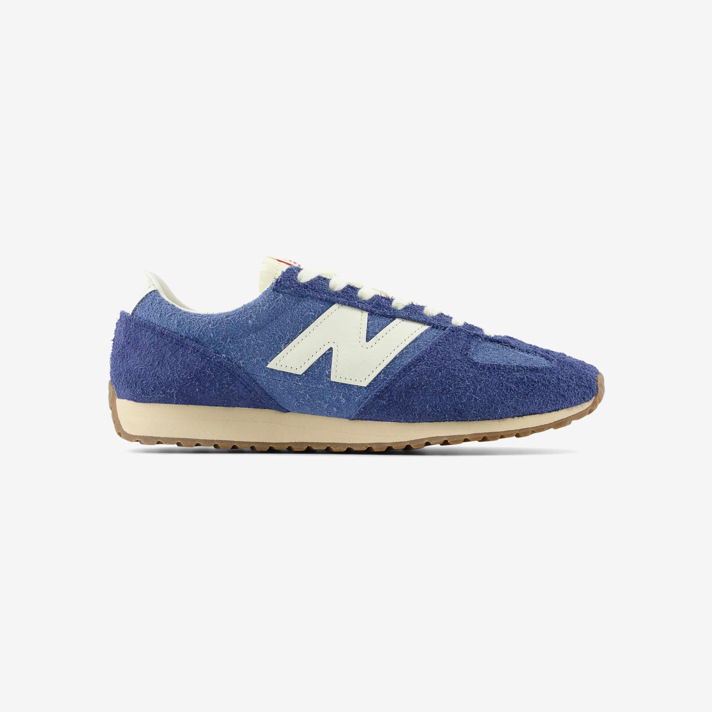 NEW BALANCE picture