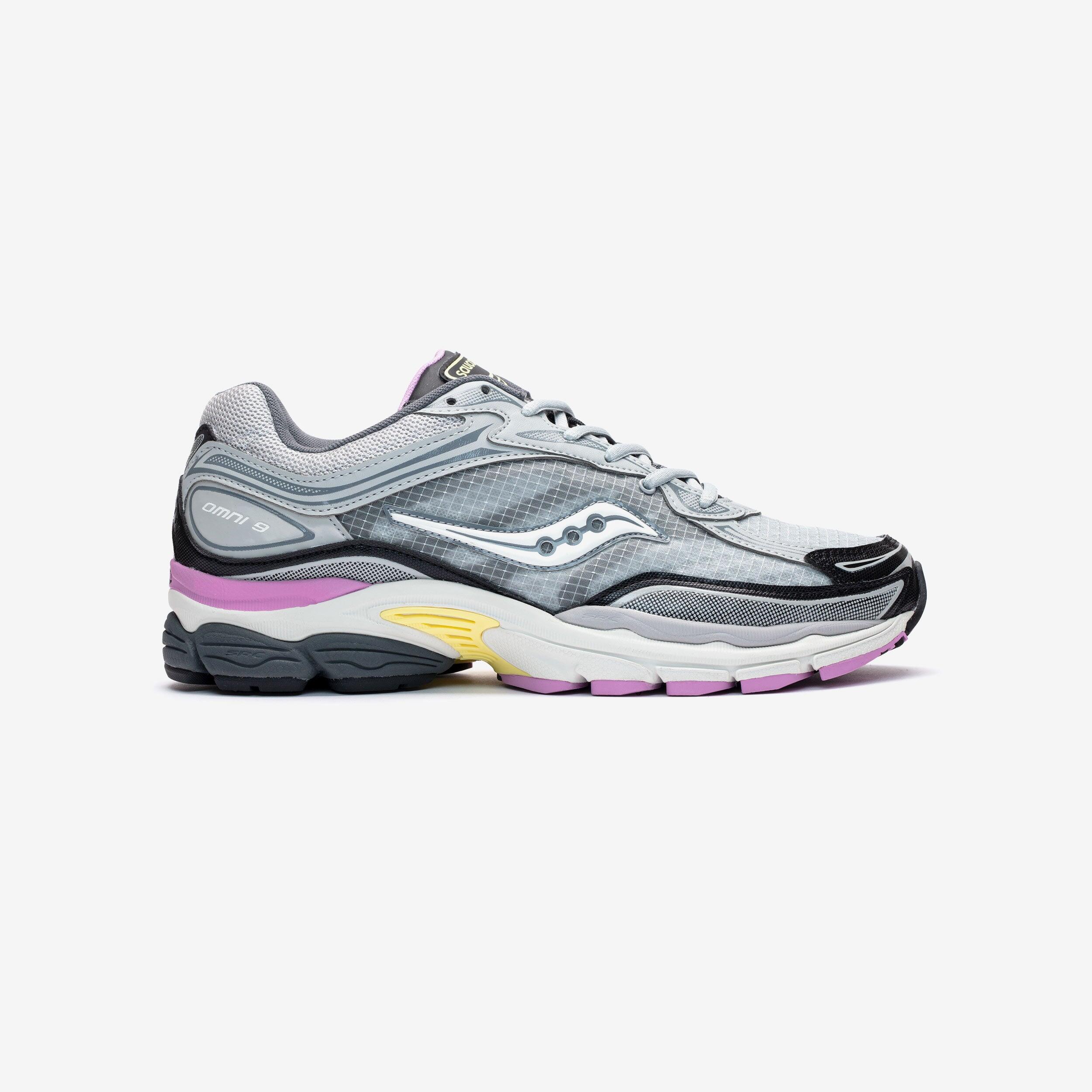 SAUCONY picture