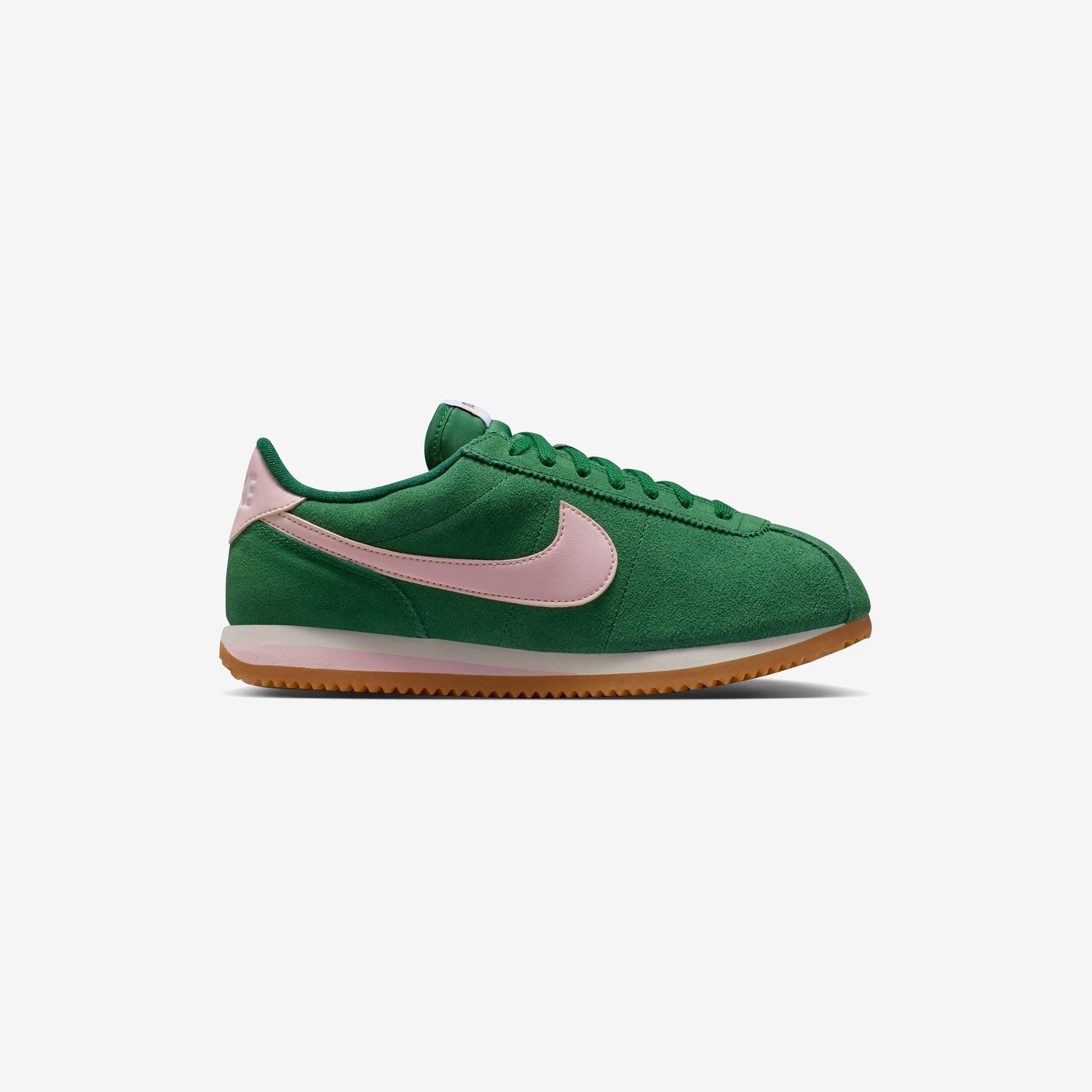 NIKE picture