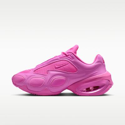 NIKE picture