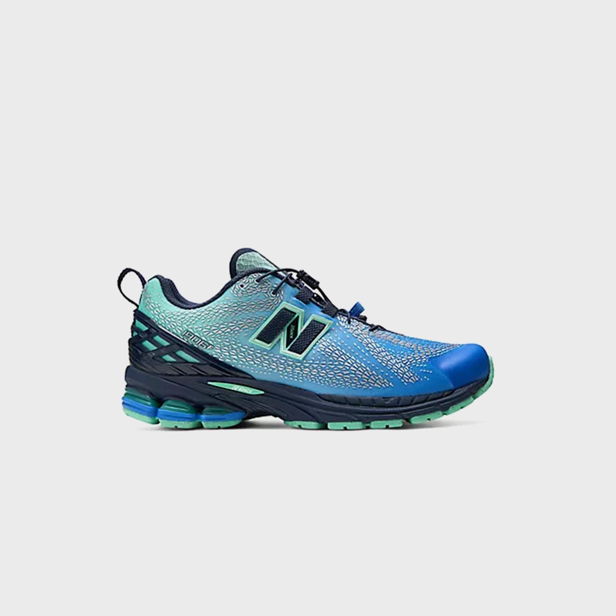 NEW BALANCE picture