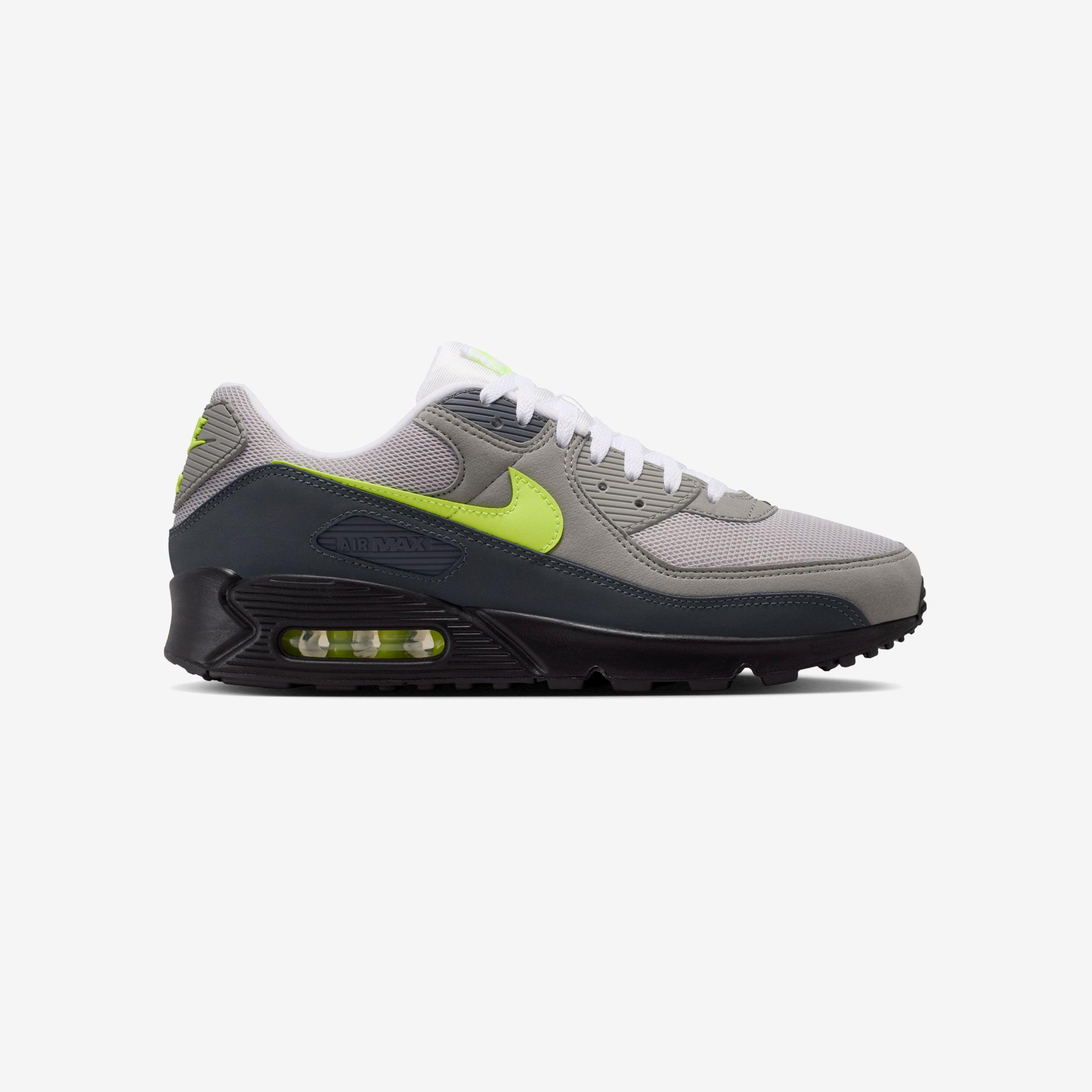 NIKE picture