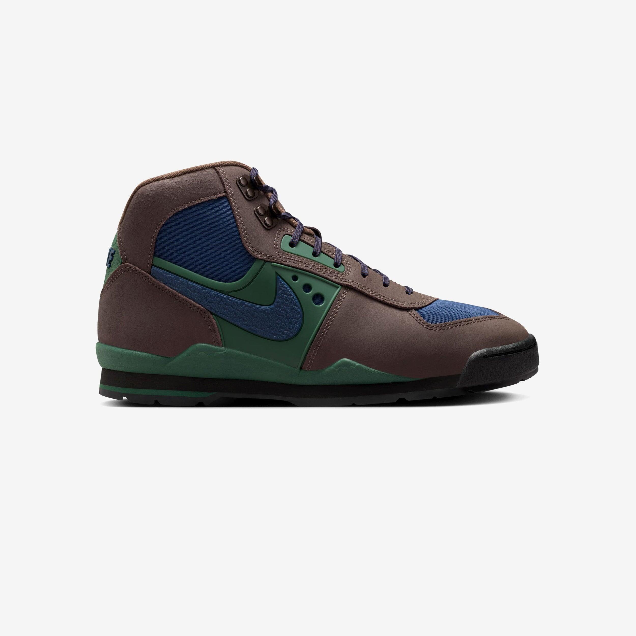 NIKE picture