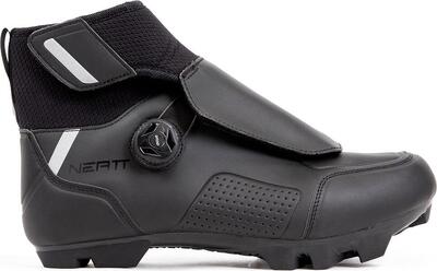 Paar neatt basalte winter mtb schoenen zwart
