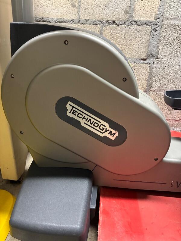 Tussen Particulieren - Technogym synchro excite crosstrainer 2/3