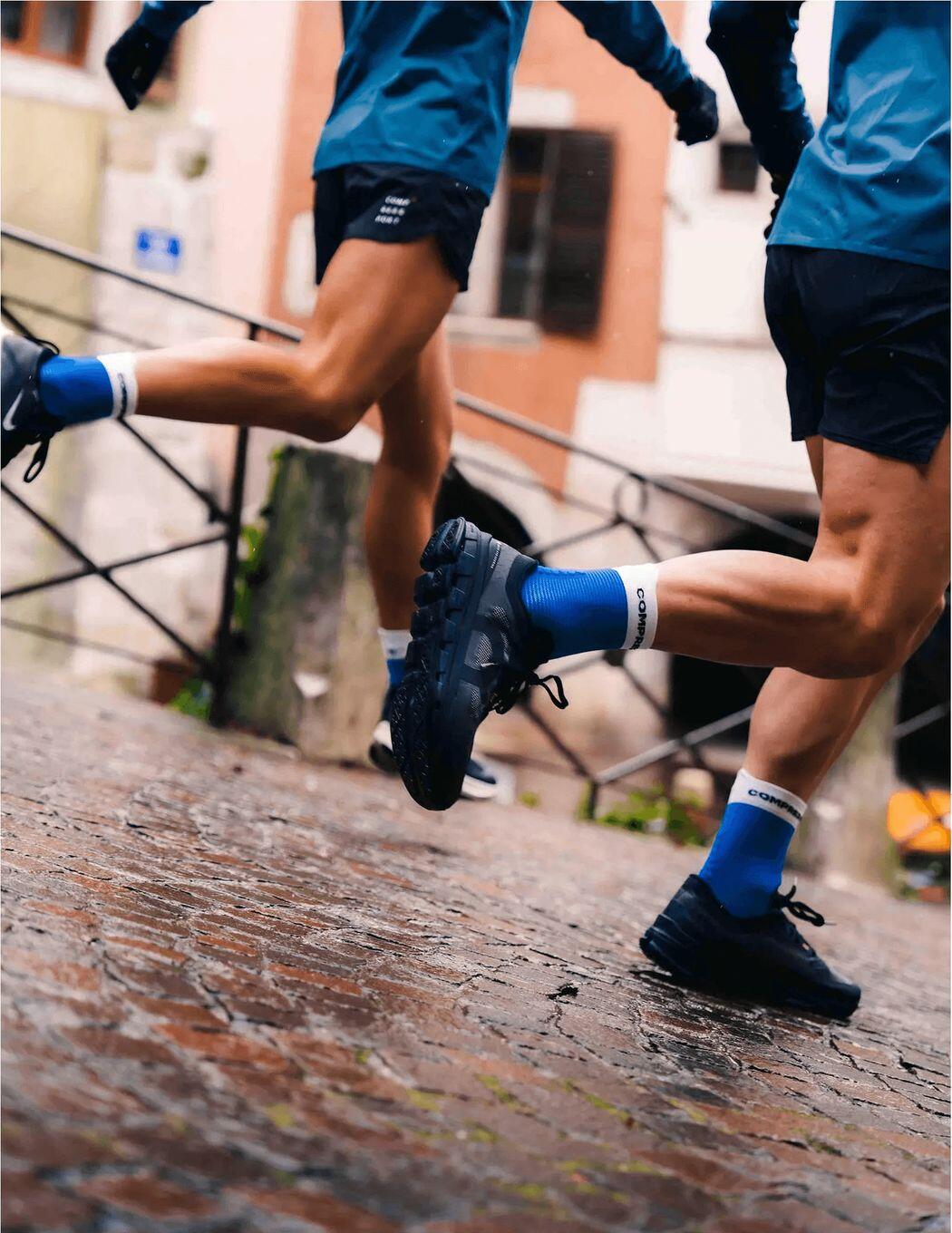Chaussettes Compressport Pro Racing V4.0 Run High Bleu/Blanc 6/7