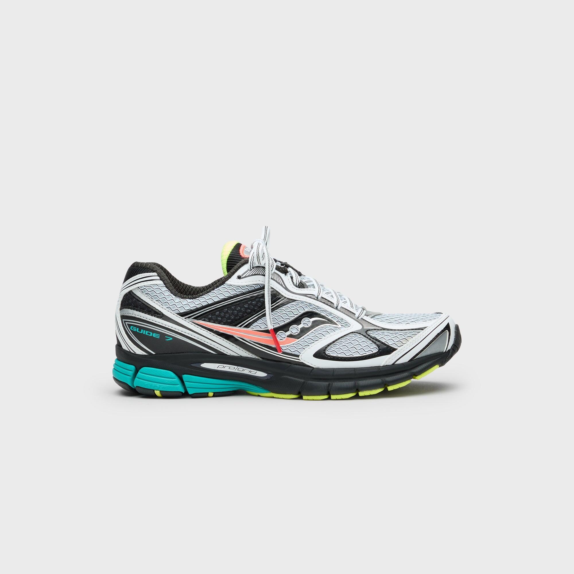 SAUCONY picture