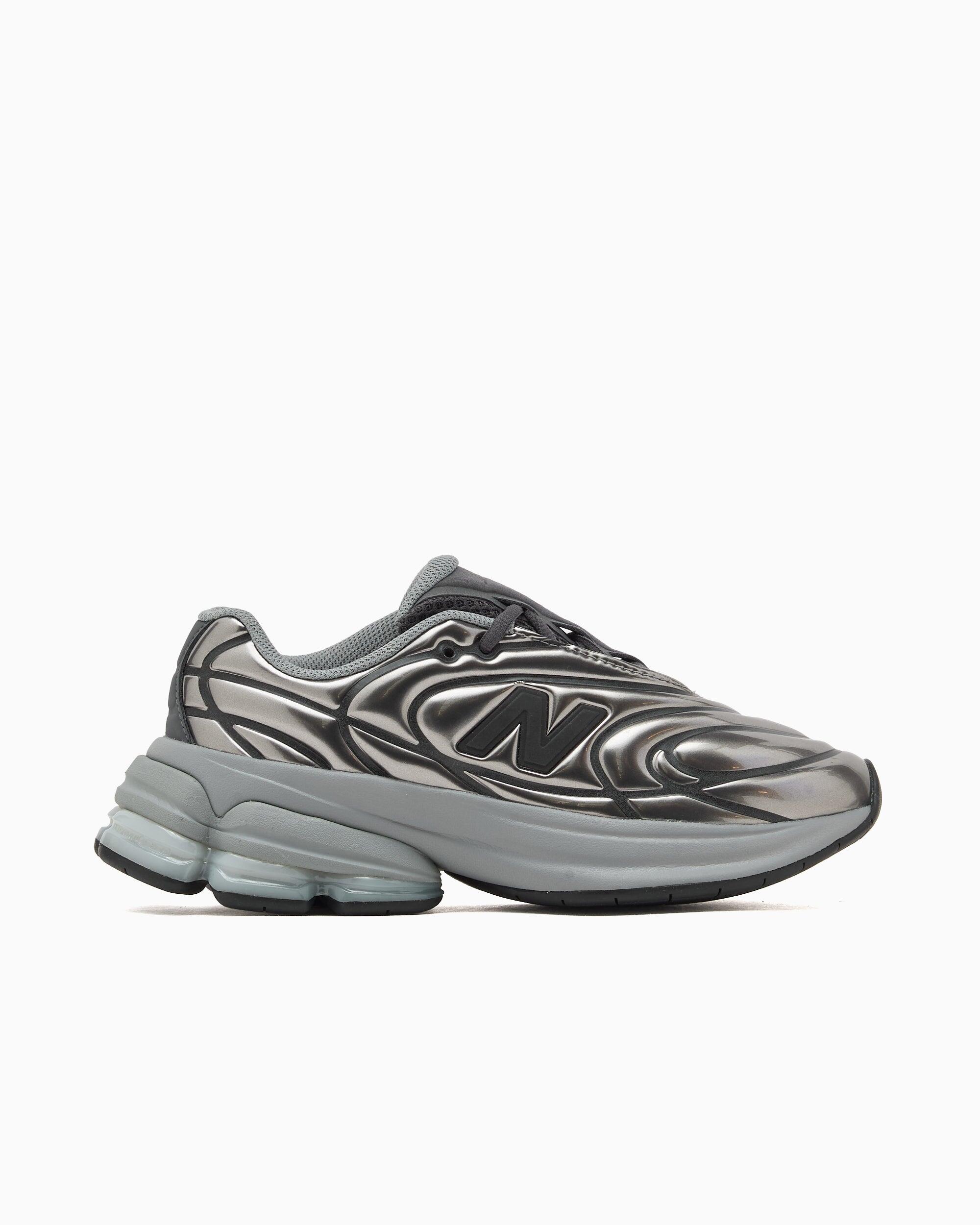 NEW BALANCE picture
