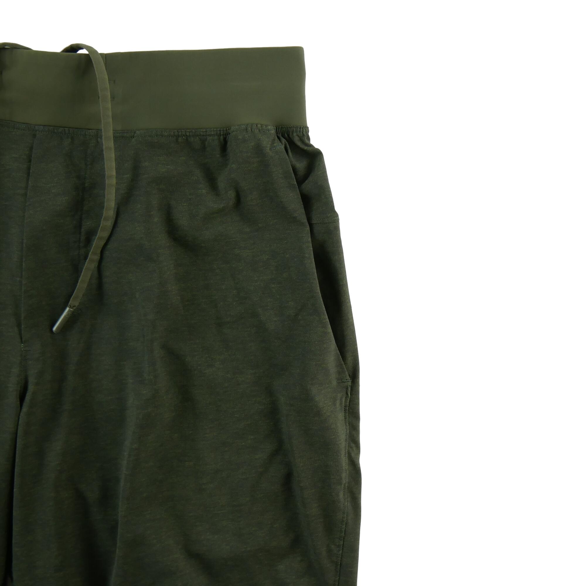 Segunda Vida - Short Hombre Lululemon T.H.E. sin forro verde - Bueno 5/7