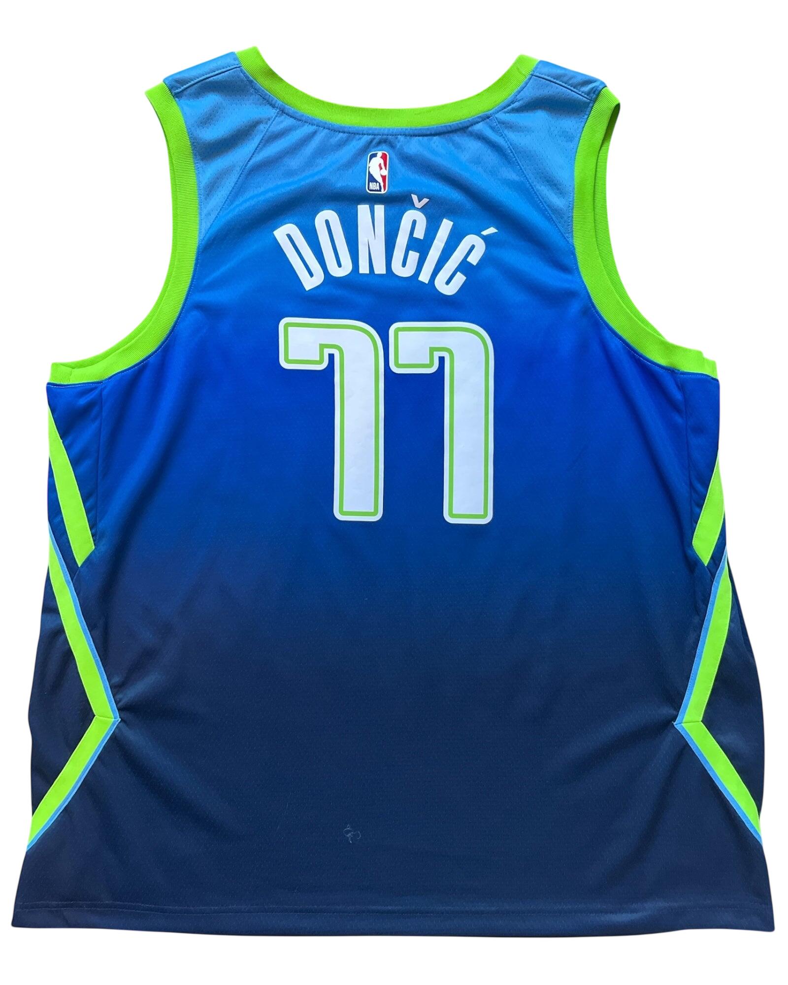 Segunda vida - Camisola NBA Dallas Mavericks 2019/2020 Edition - Como novo 2/2