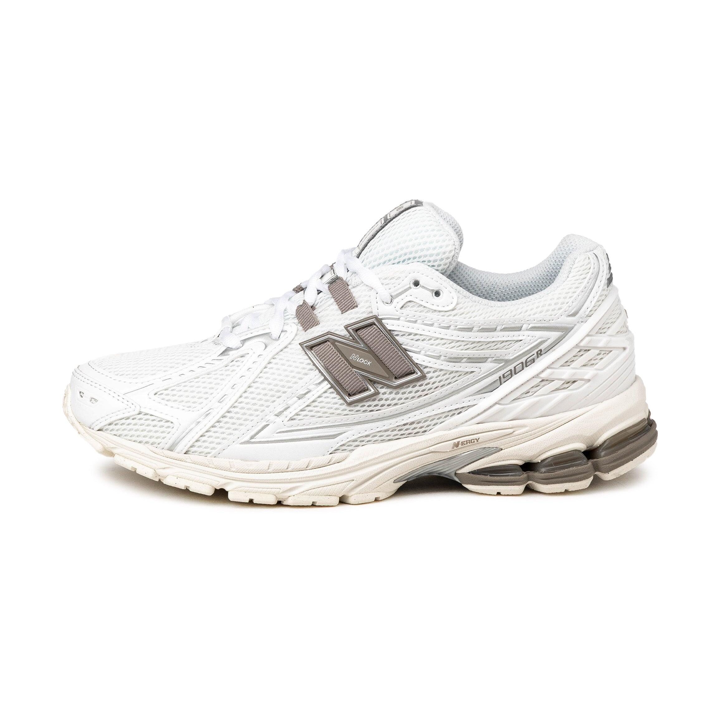 NEW BALANCE picture