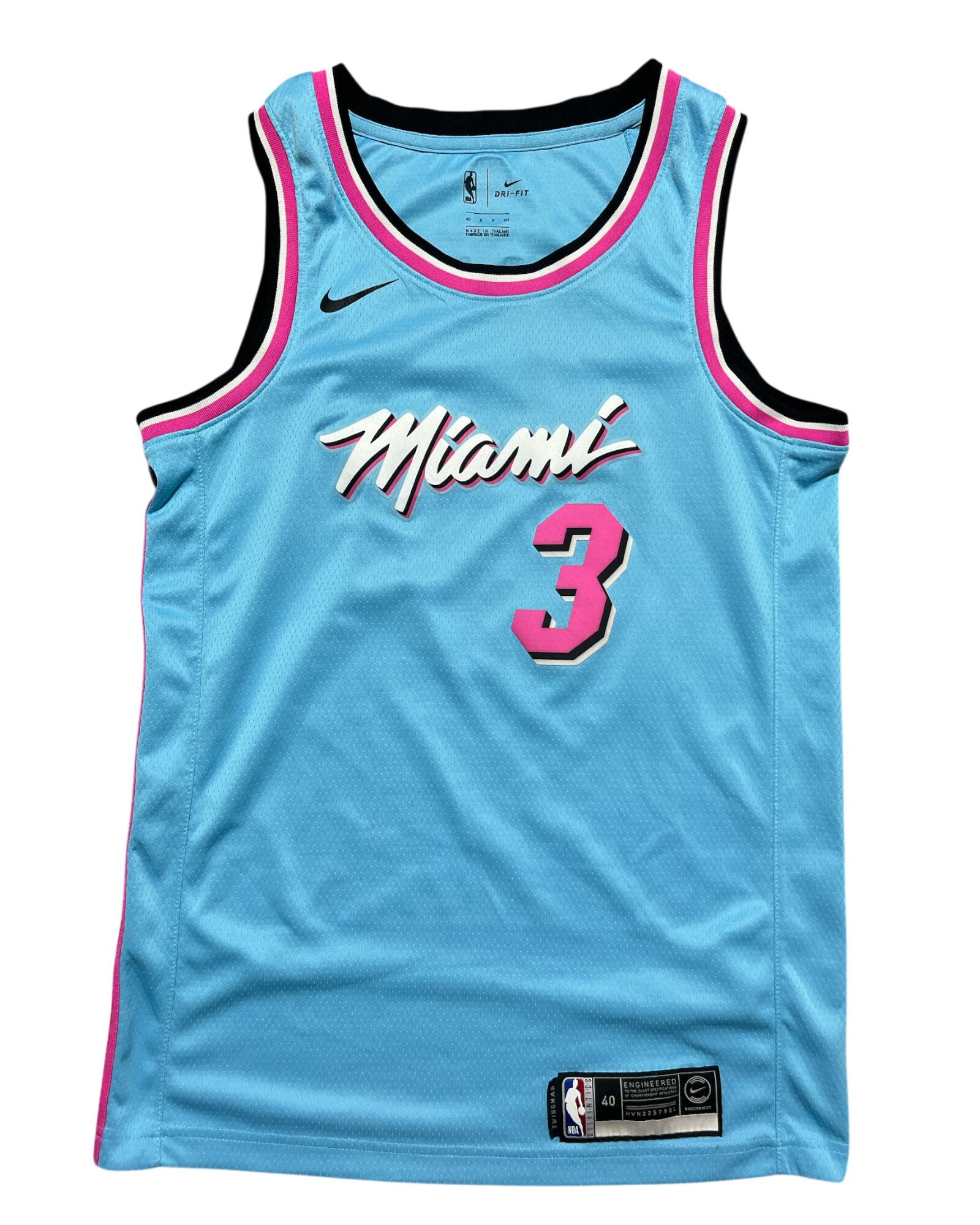 NIKE picture