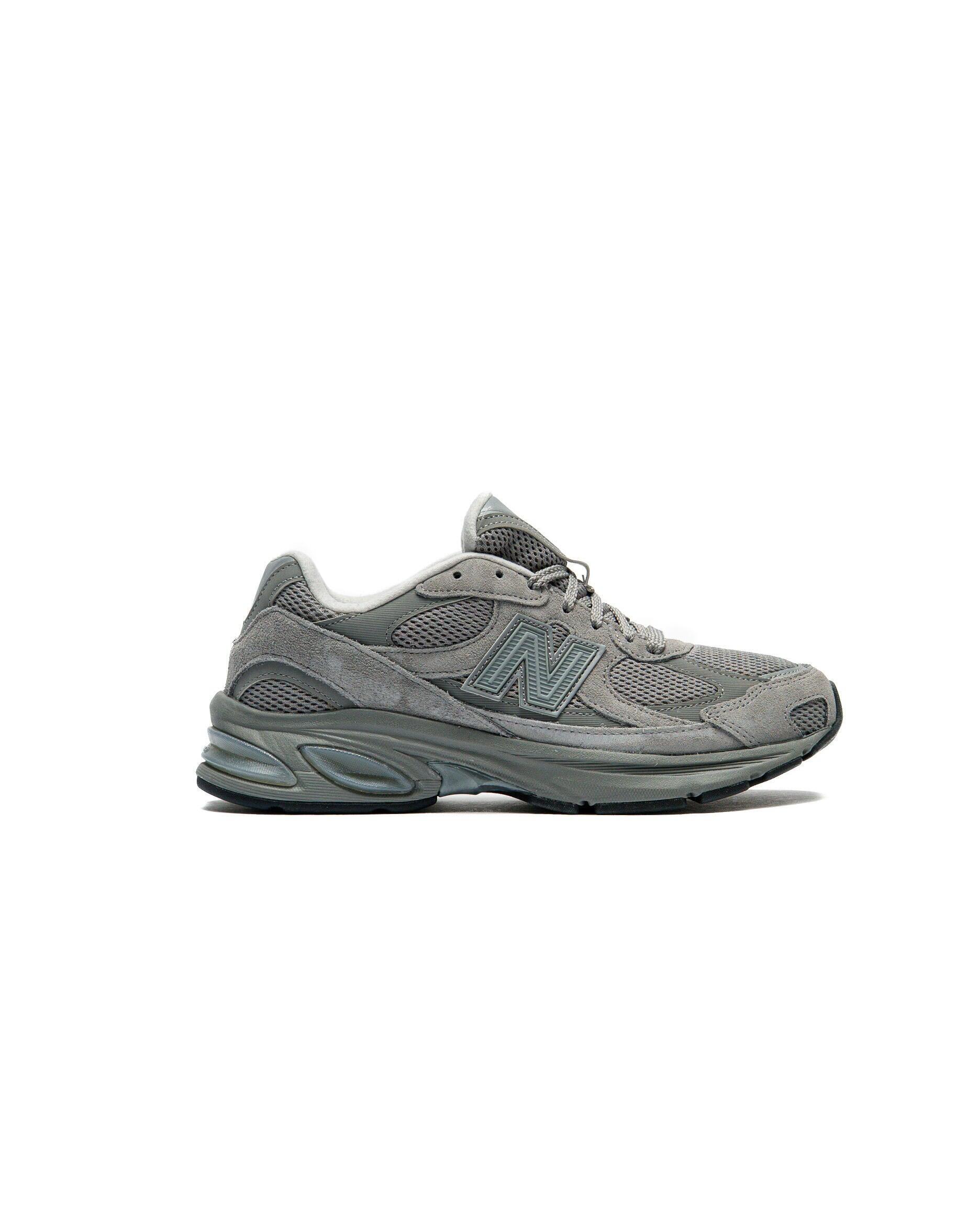 NEW BALANCE picture