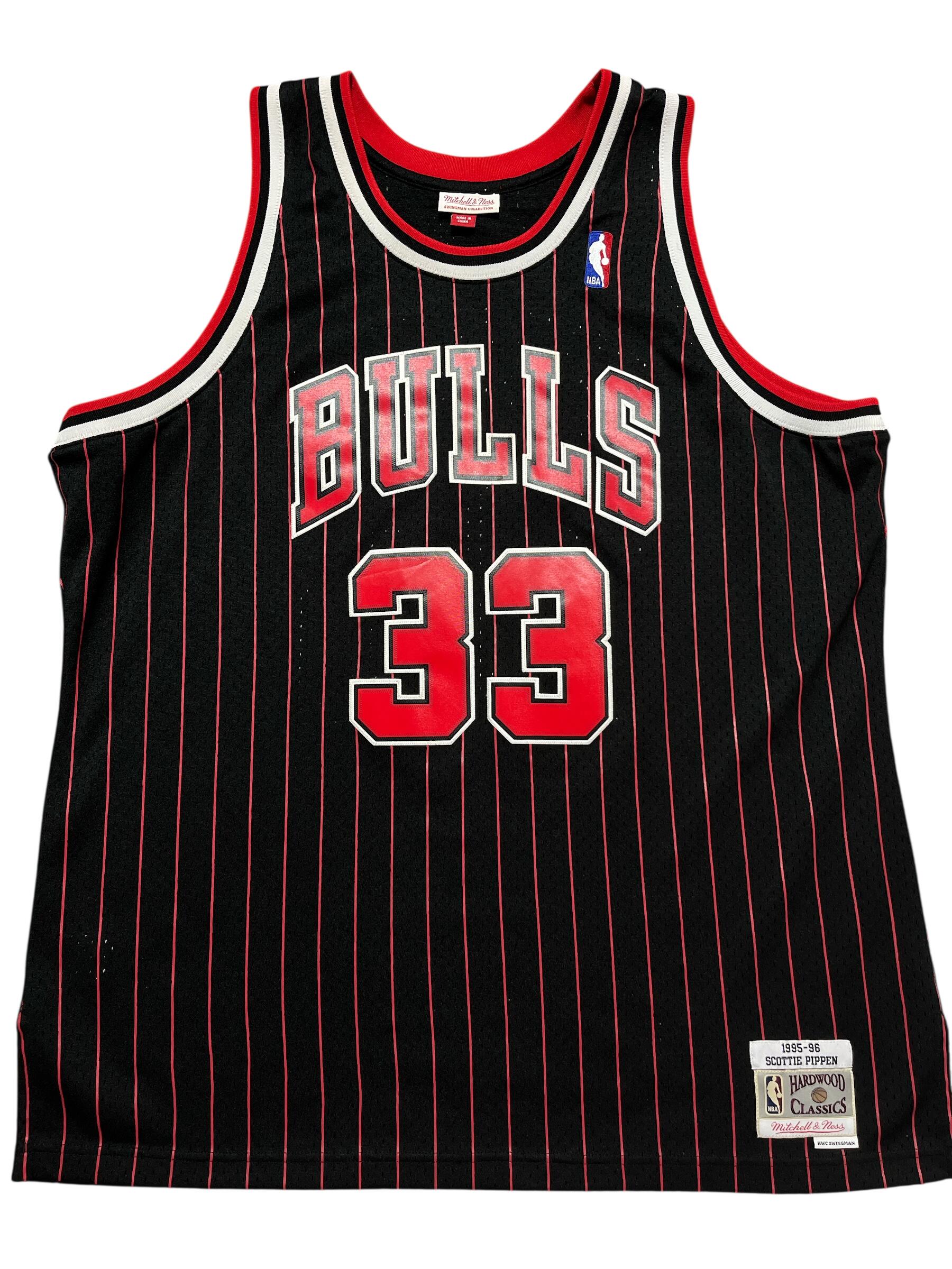 MITCHELL & NESS picture