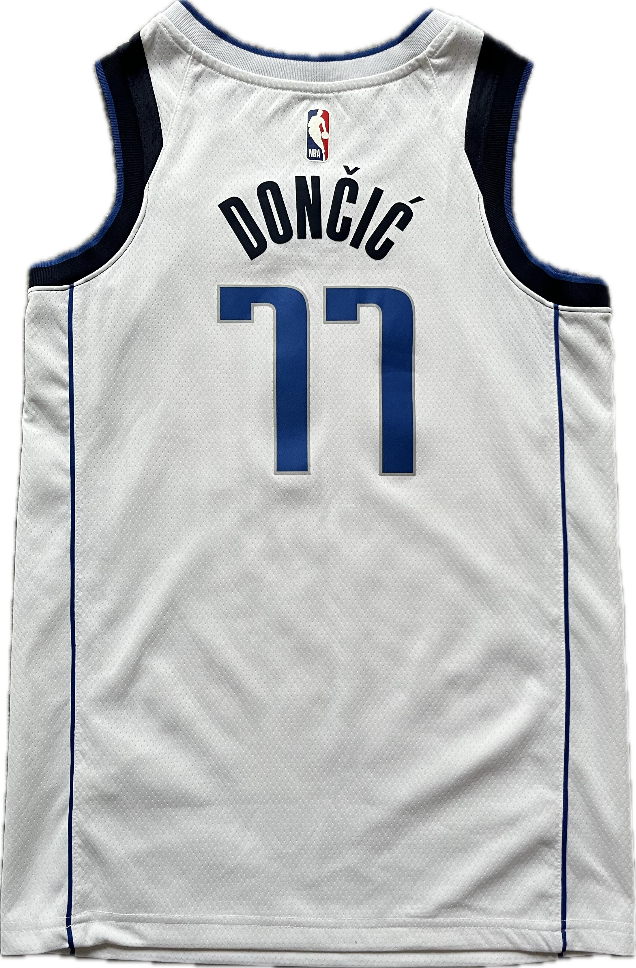 Segunda vida - Camisola NBA Dallas Mavericks 2018/2024 Doncic - Como novo 2/2