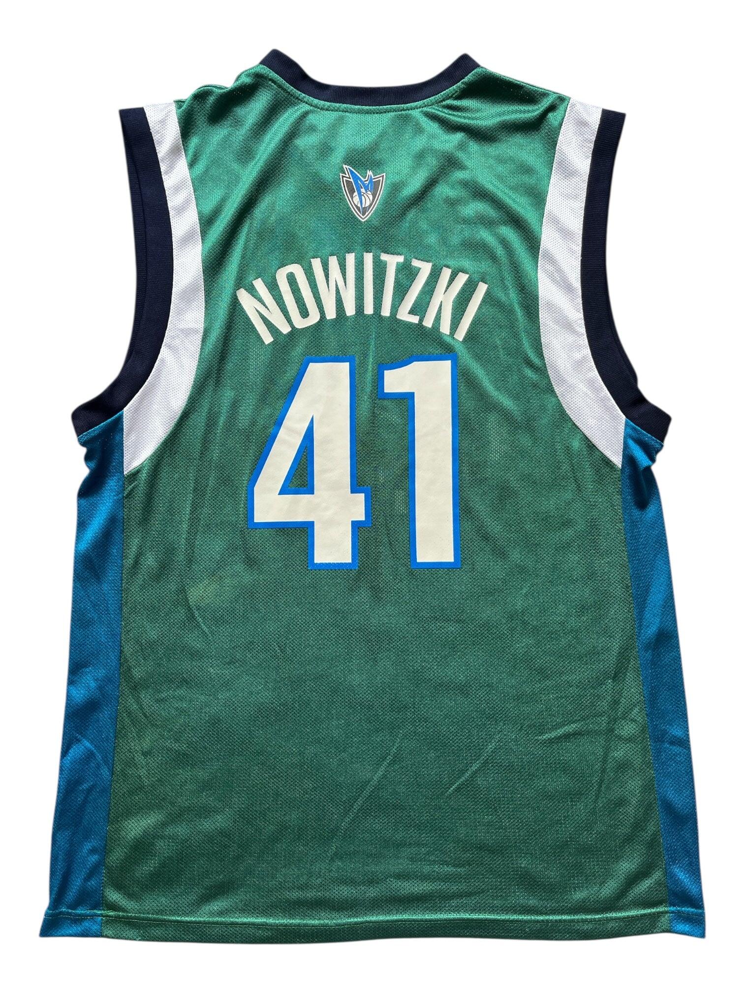 Segunda vida - Camisola NBA Dallas Mavericks 2008/2010 Nowitzki - Como novo 2/2