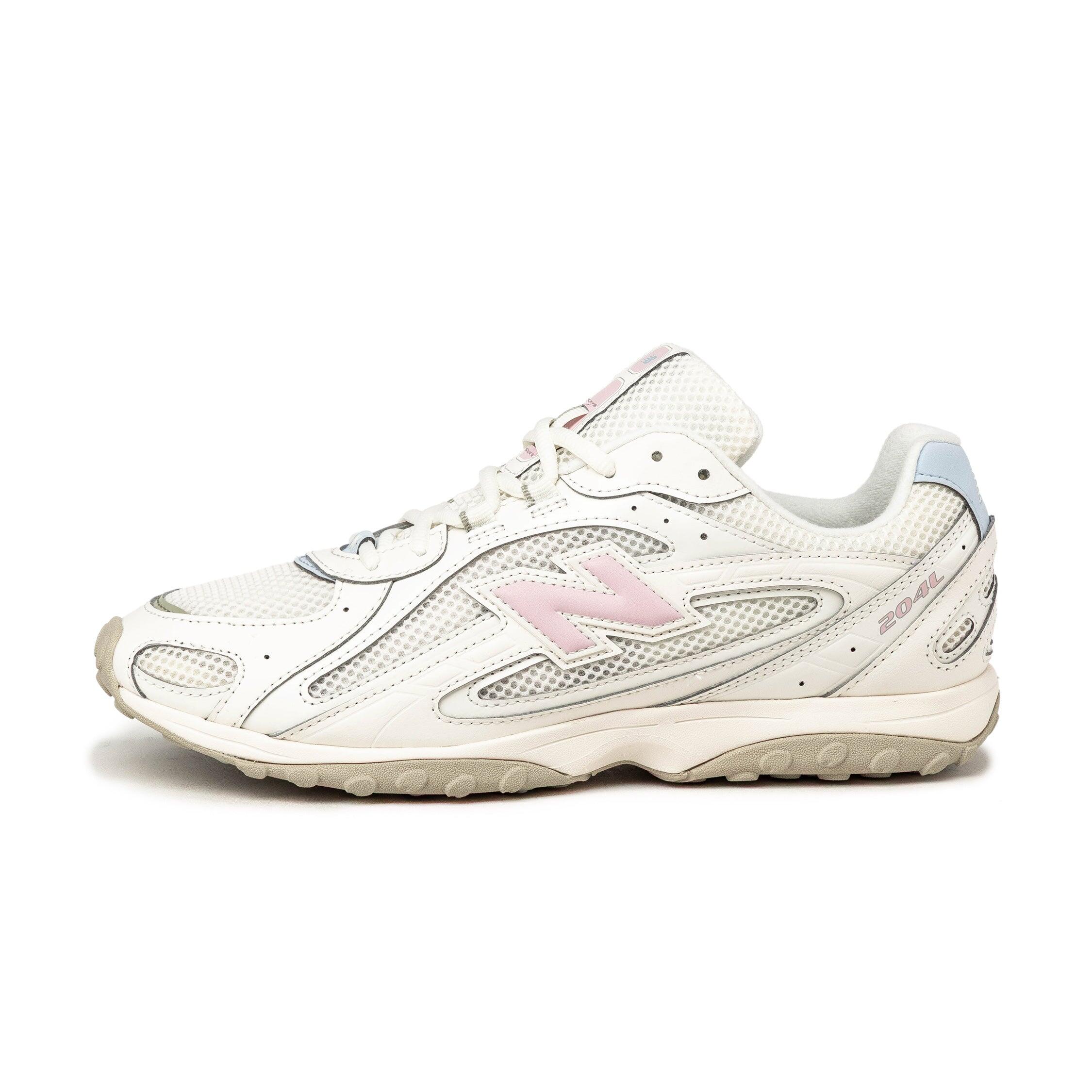 NEW BALANCE picture