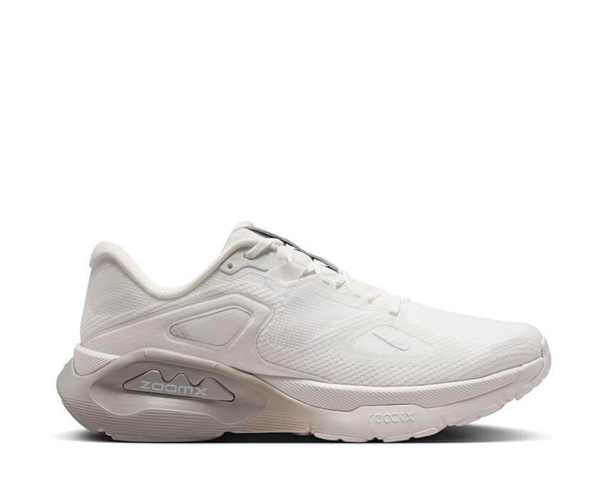 Nike Structure Plus Summit White walking shoes 1/1