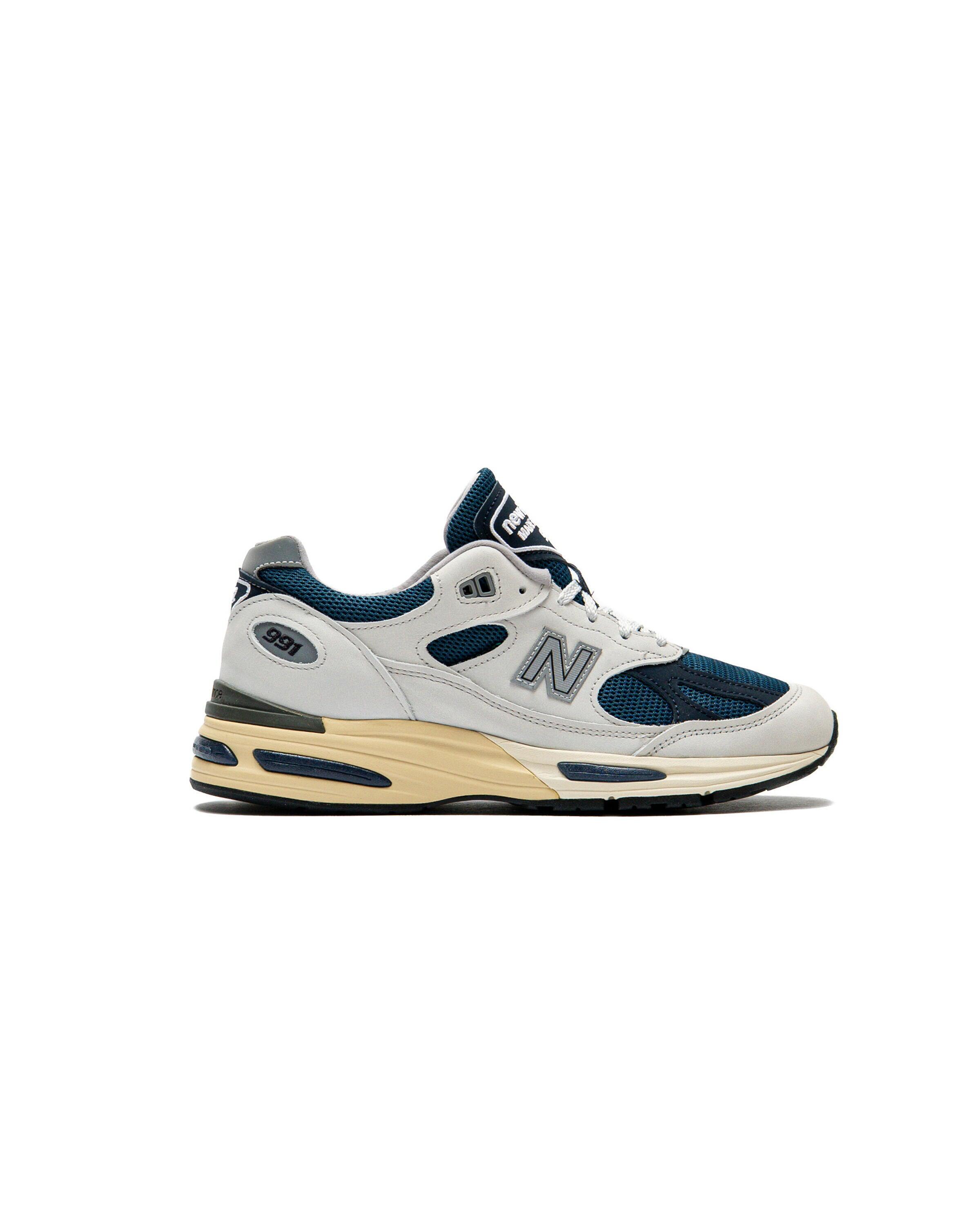 NEW BALANCE picture