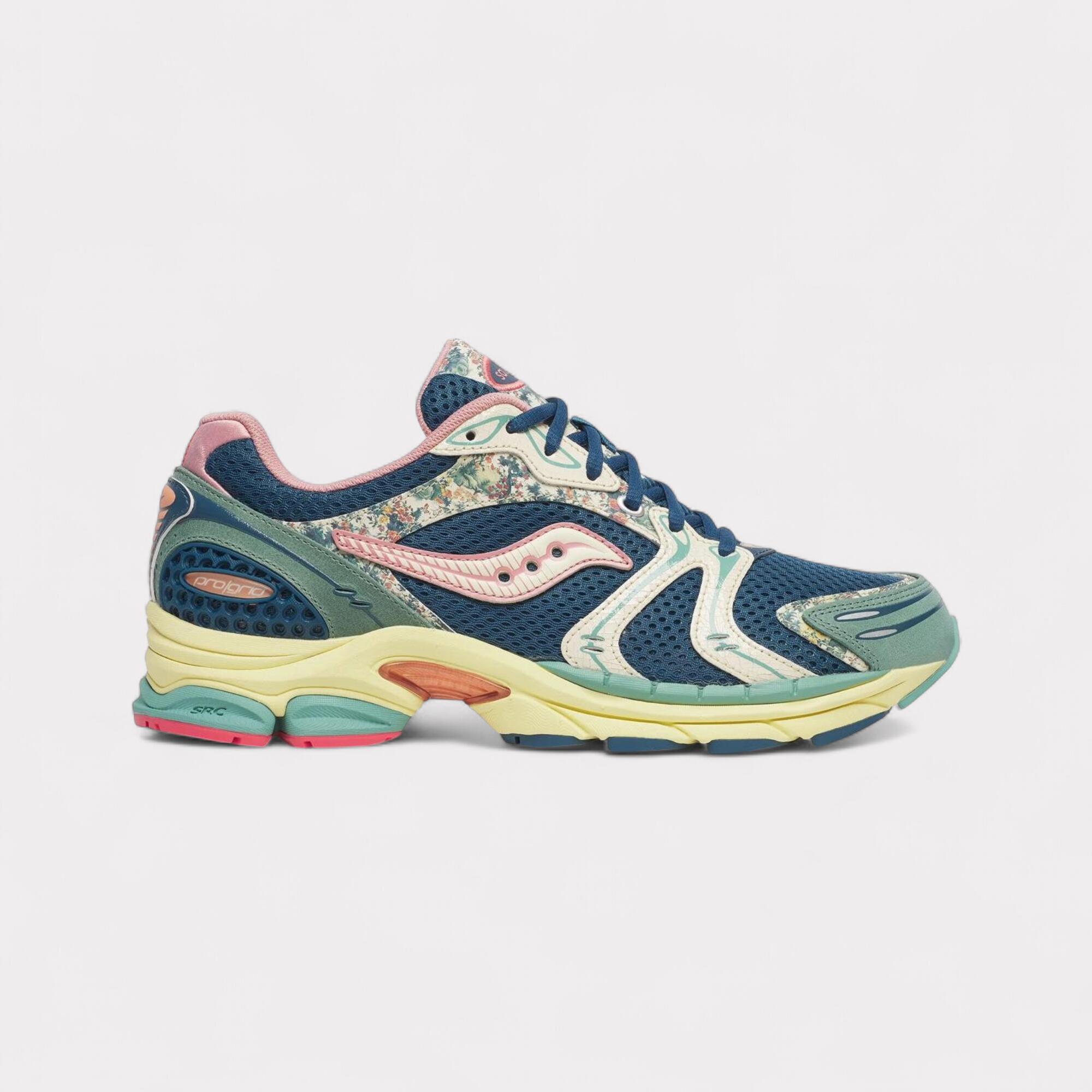 SAUCONY picture