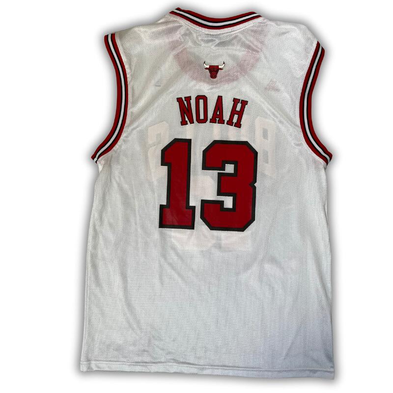 Segunda vida - Camisola NBA Chicago Bulls 2008/2010 Noah - Como novo 2/2