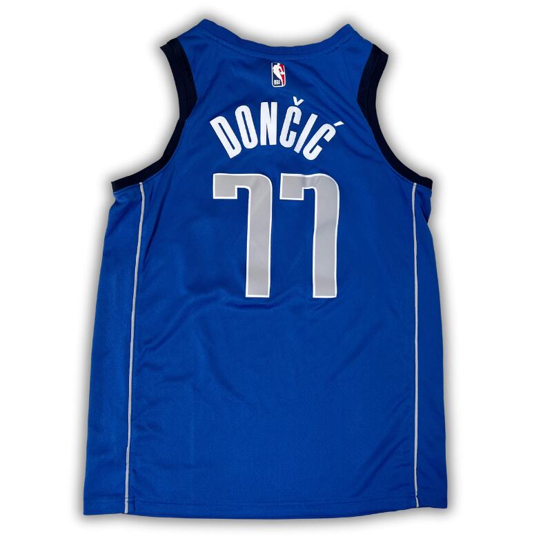 Segunda vida - Camisola NBA Dallas Mavericks 2018/2023 Doncic - Como novo 2/2