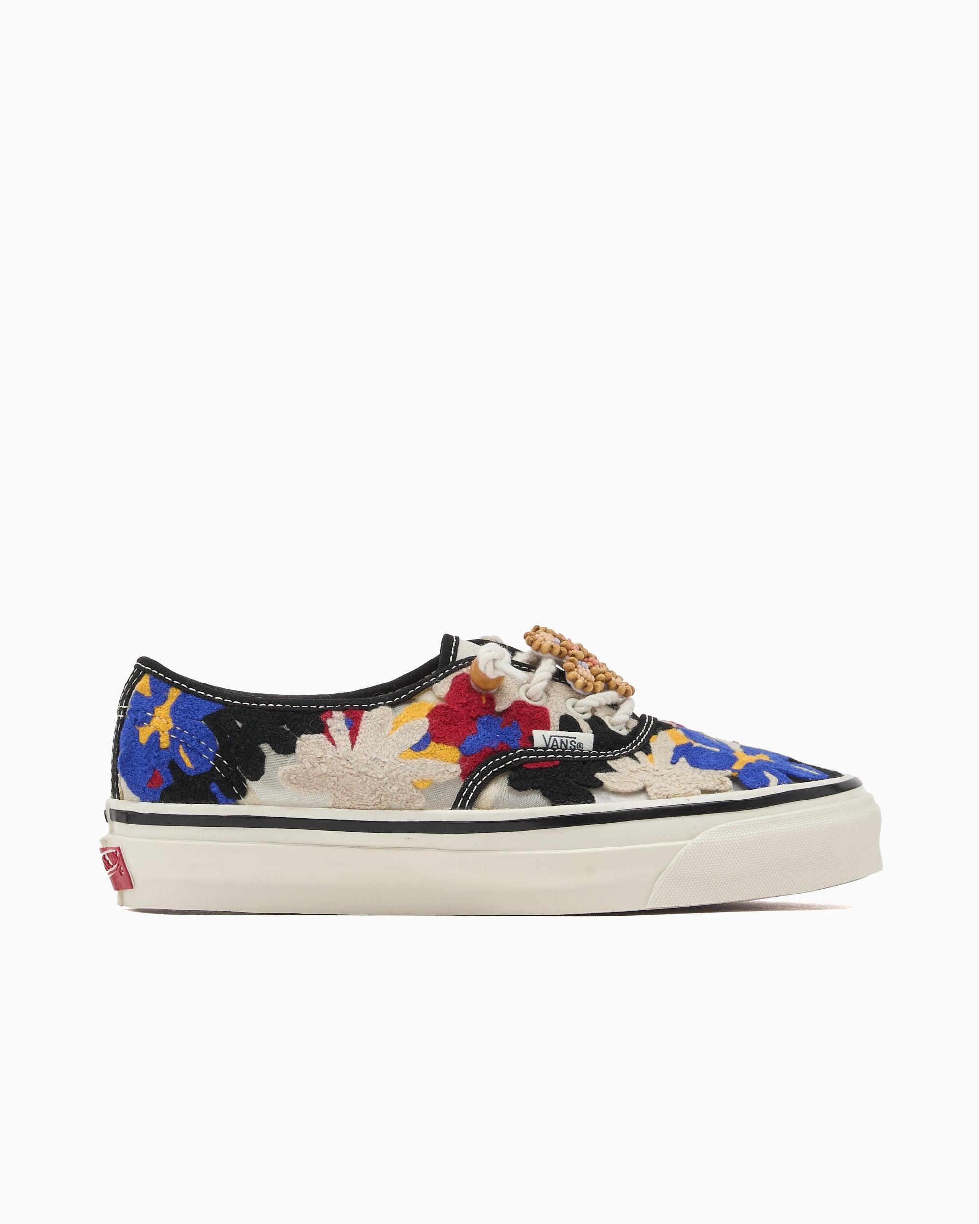 VANS picture