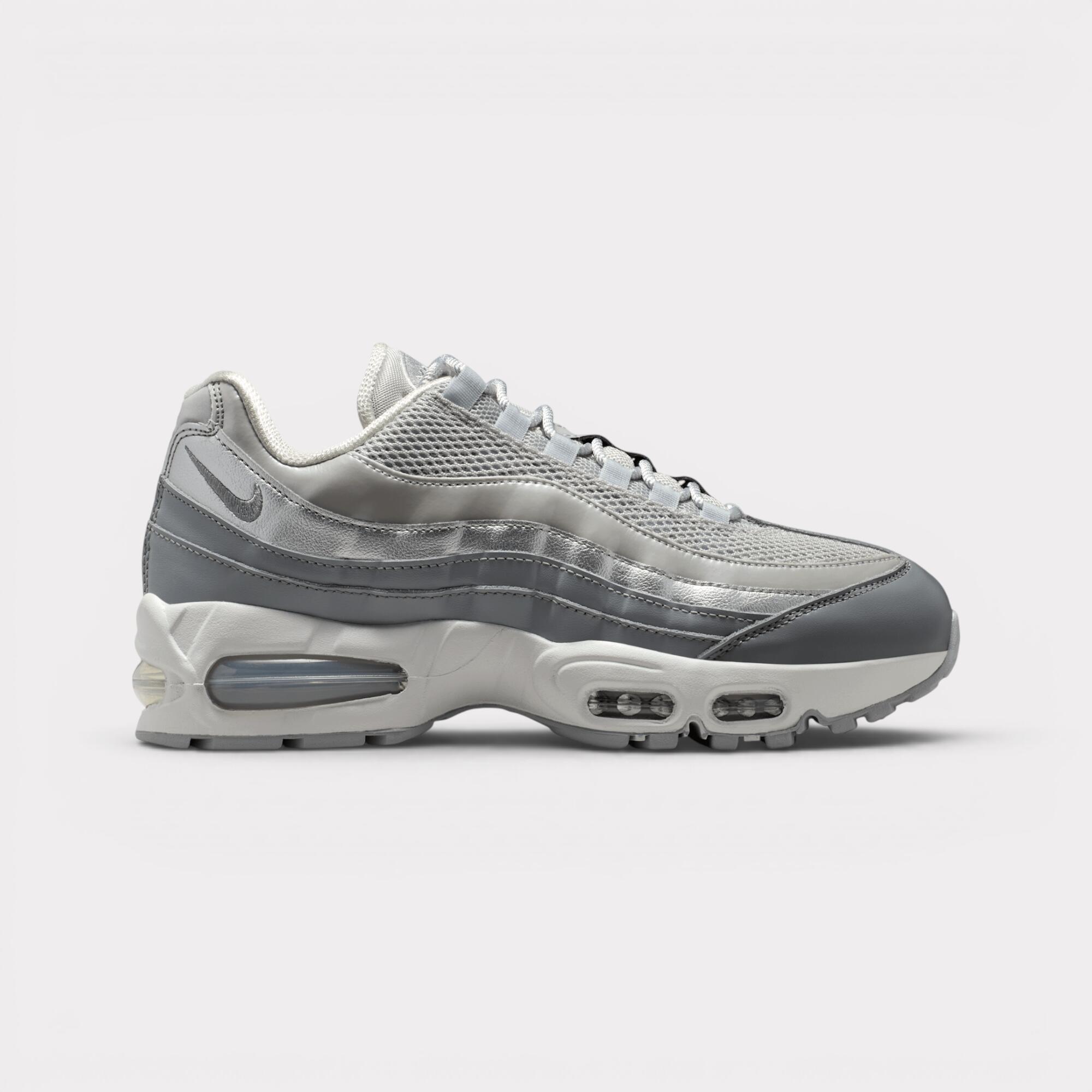 NIKE picture
