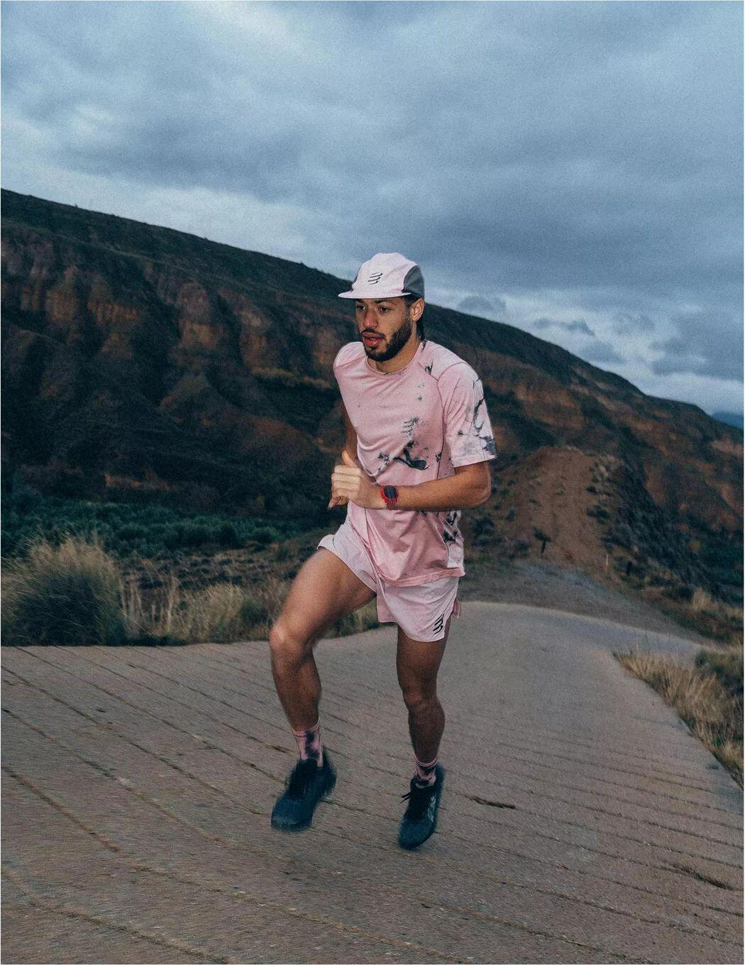 Short Splité Compressport Racing Eat My Dust! Rose Homme 5/5