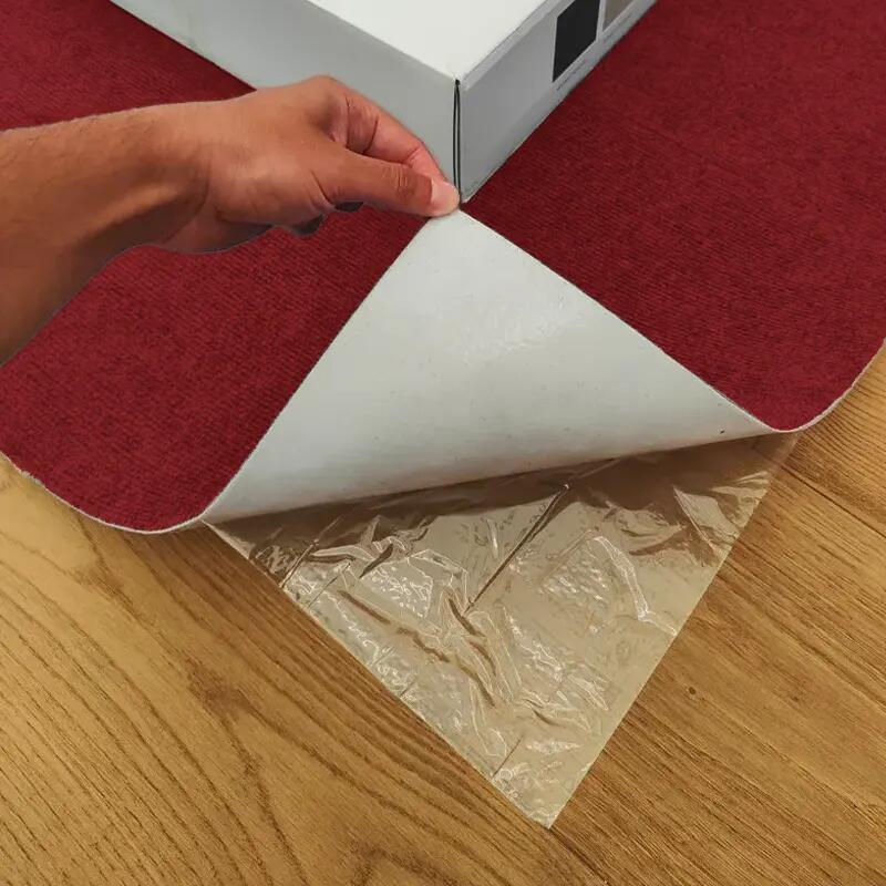 Muestra Moqueta Adhesiva Rojo 50x50 cm para yoga, pilates 3/3