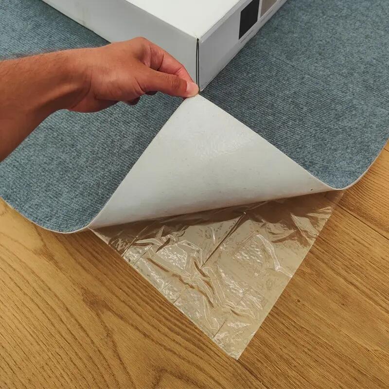 Muestra Moqueta Adhesiva Gris 50x50 cm para yoga, pilates 3/5