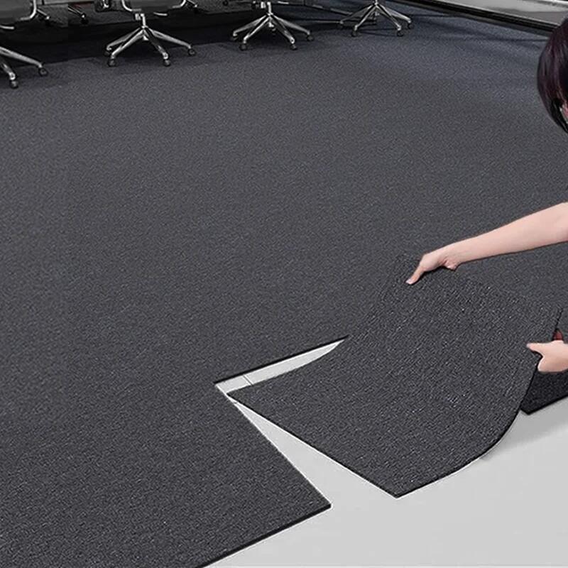 Muestra Moqueta Adhesiva Negro 50x50 cm para yoga, pilates 3/4