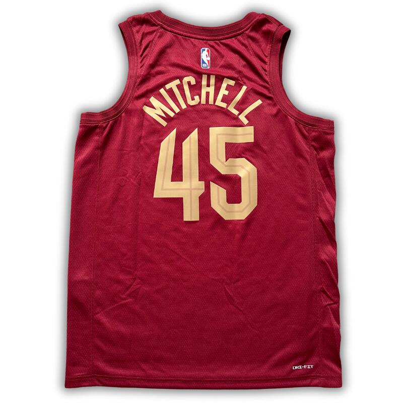 Segunda vida - Camisola NBA Cleveland Cavaliers 2022/2024 Mitchell - Como novo 2/2