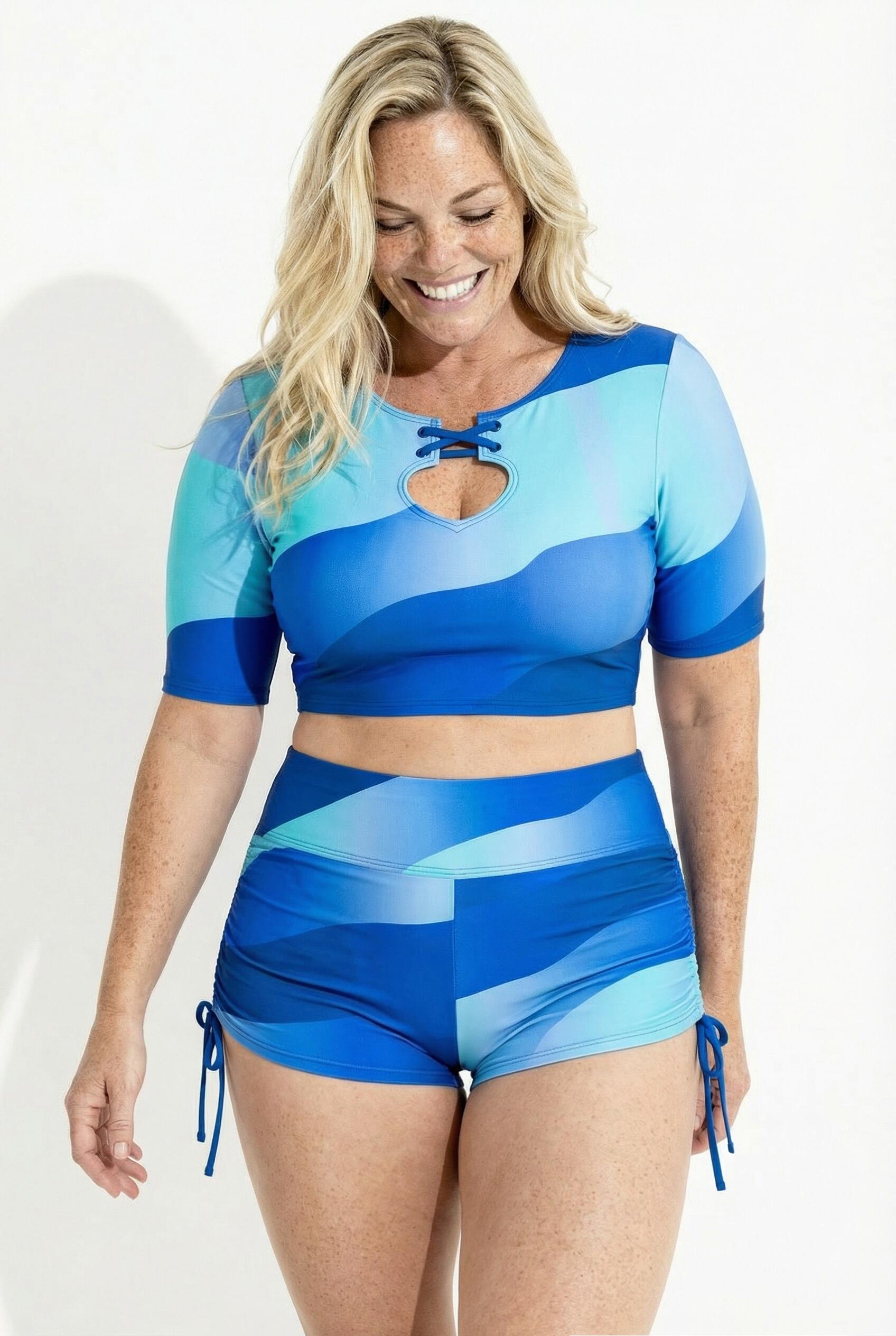 Femme Bikini avec bonnets souples manches courtes laçage et motif vagues 6/7