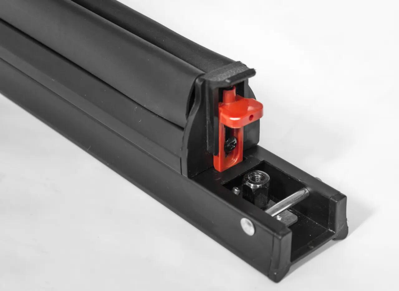 Sí- és snowboardtartó Menabo Silver Ice BLACK – 6 pár síléchez, kereszttartóra 4/7