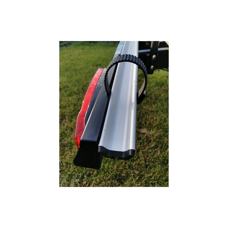 Suport biciclete Menabo Merak Tilting Plus pentru 3 biciclete cu prindere pe
